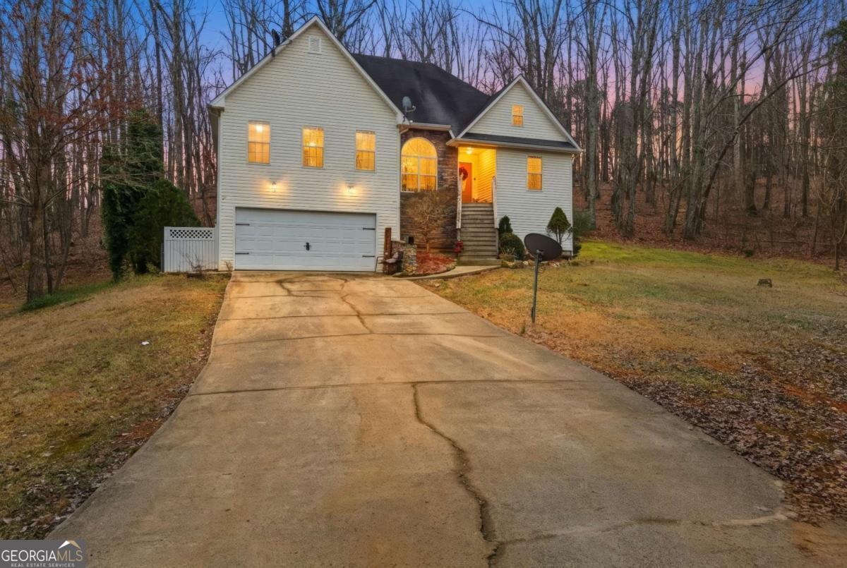 158 Ridge Lane Property Photo 1