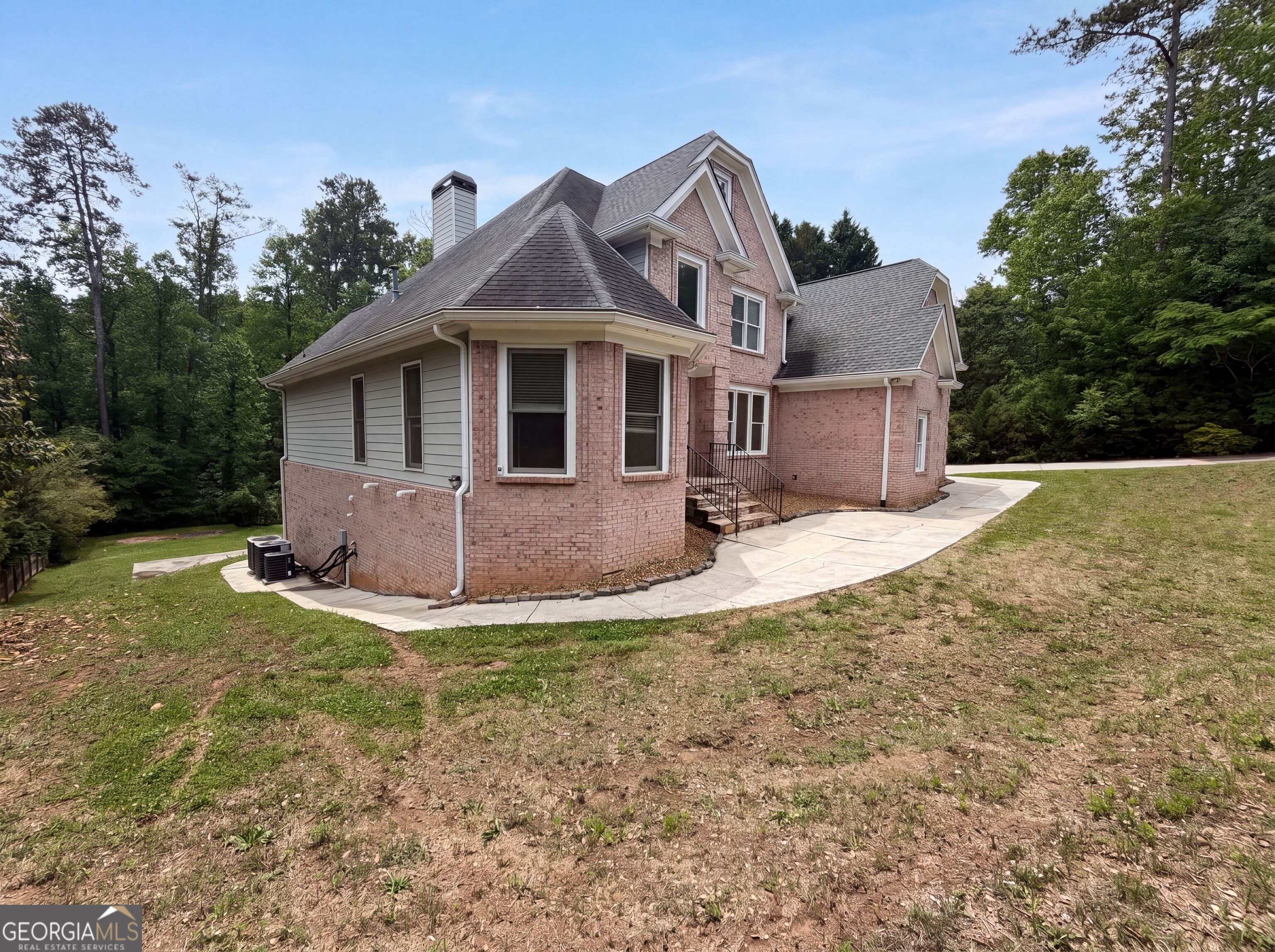 4710 Roswell Road Property Photo 2