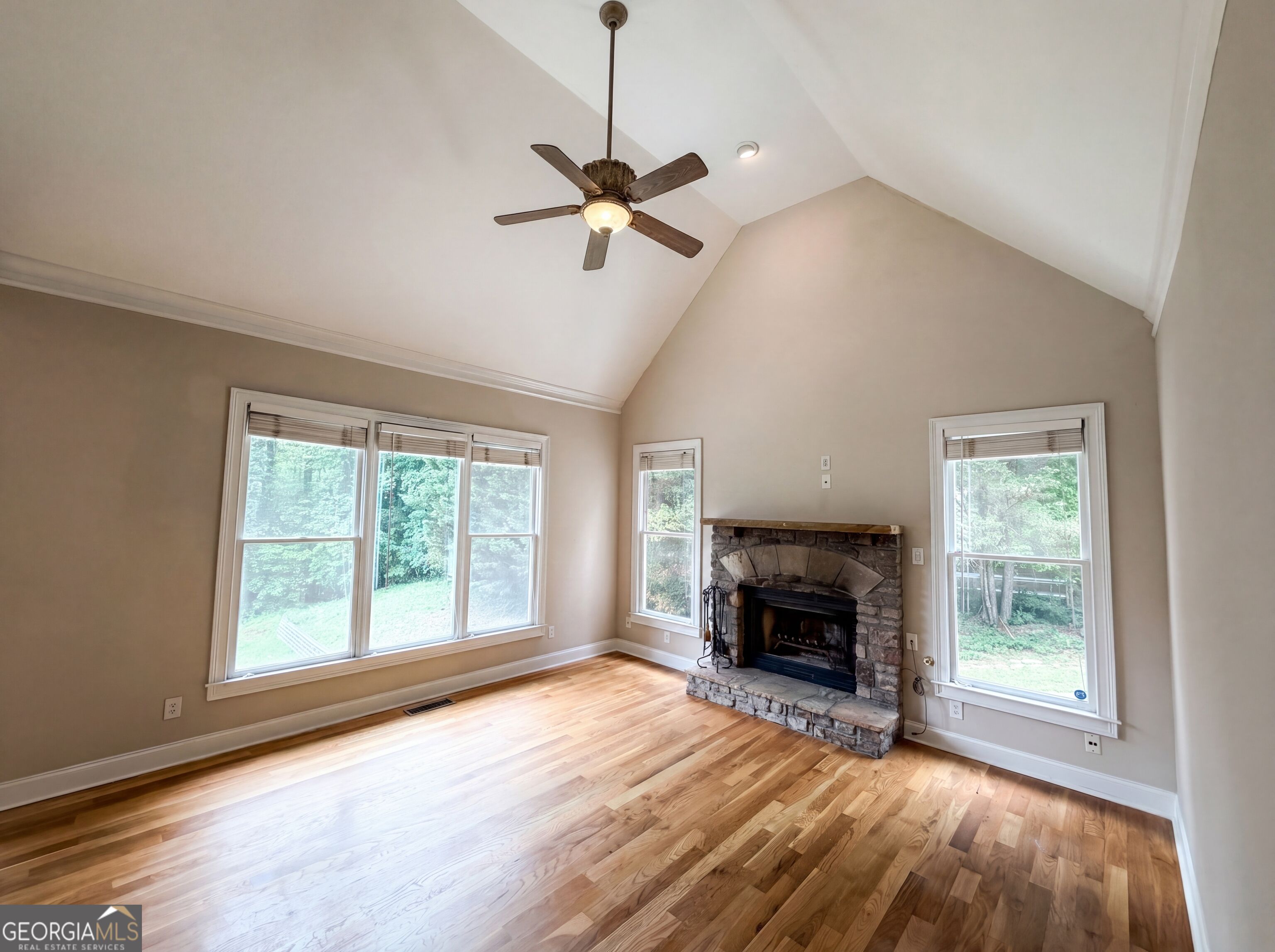4710 Roswell Road Property Photo 6