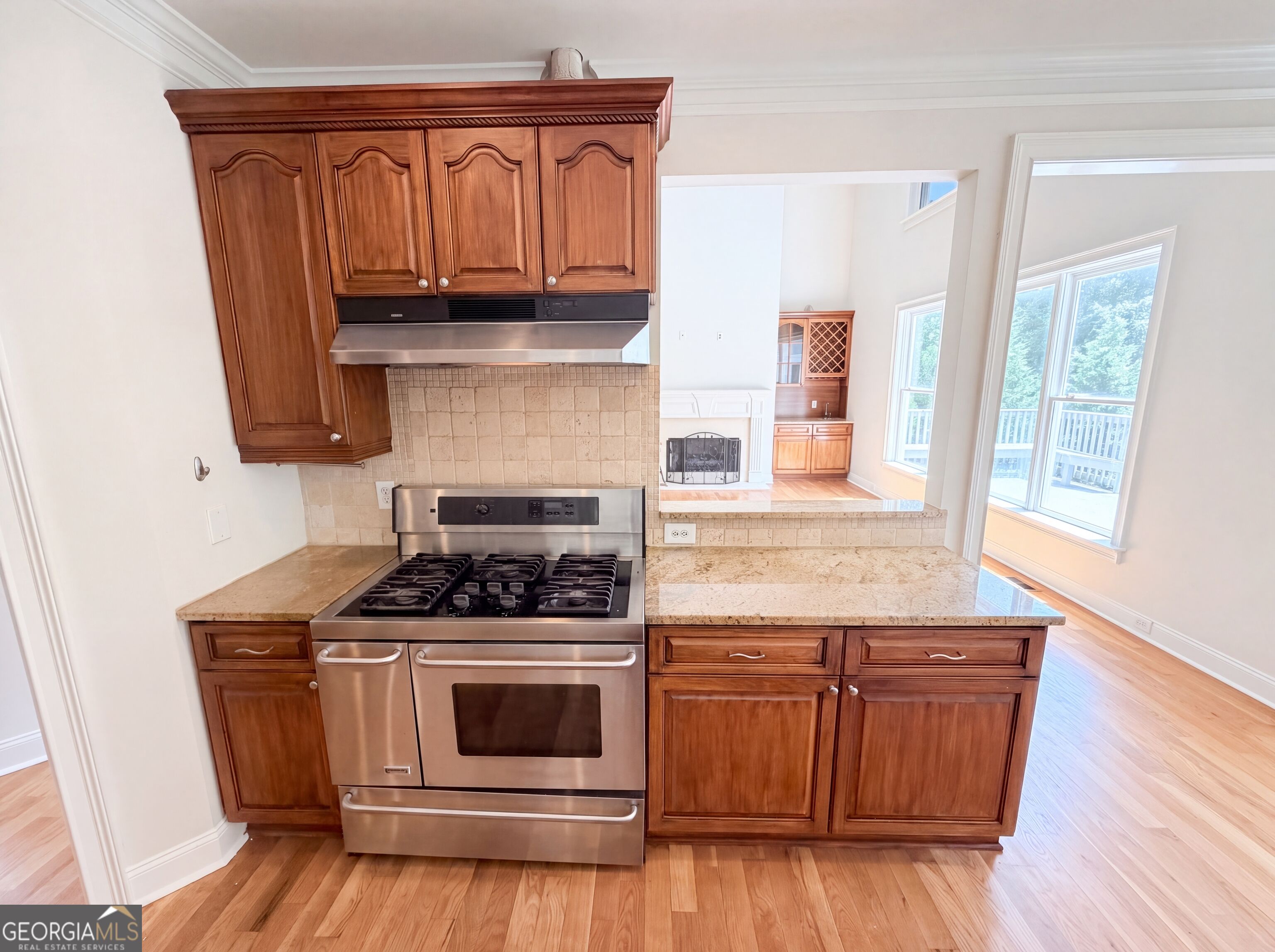 4710 Roswell Road Property Photo 16