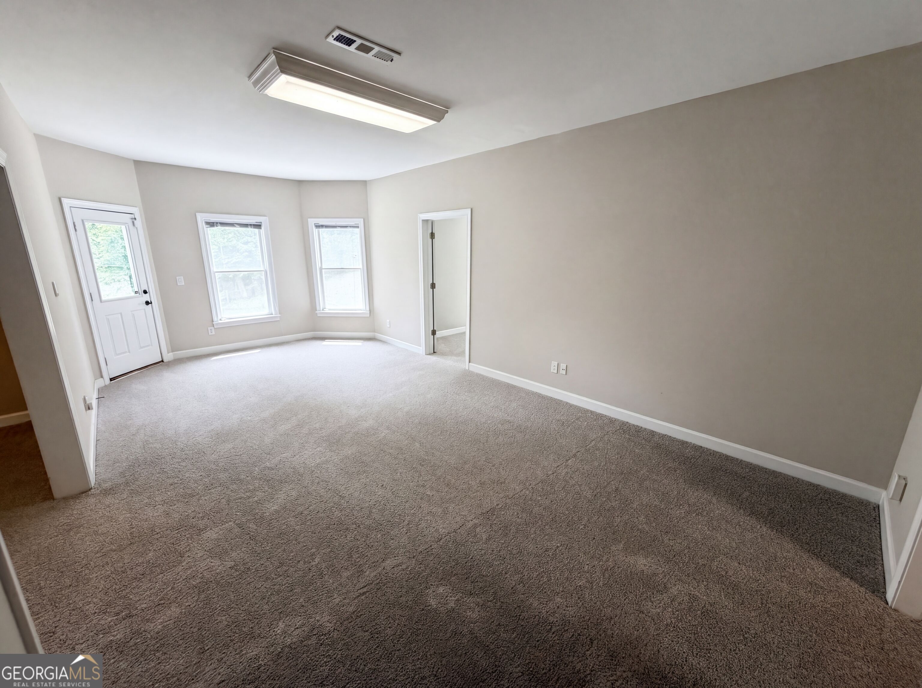 4710 Roswell Road Property Photo 21