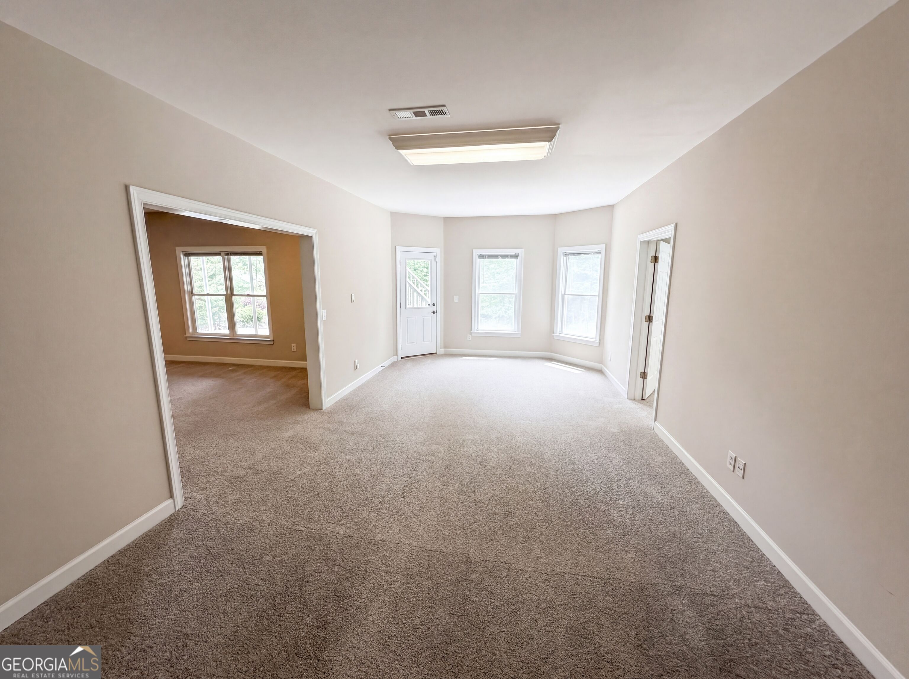 4710 Roswell Road Property Photo 22