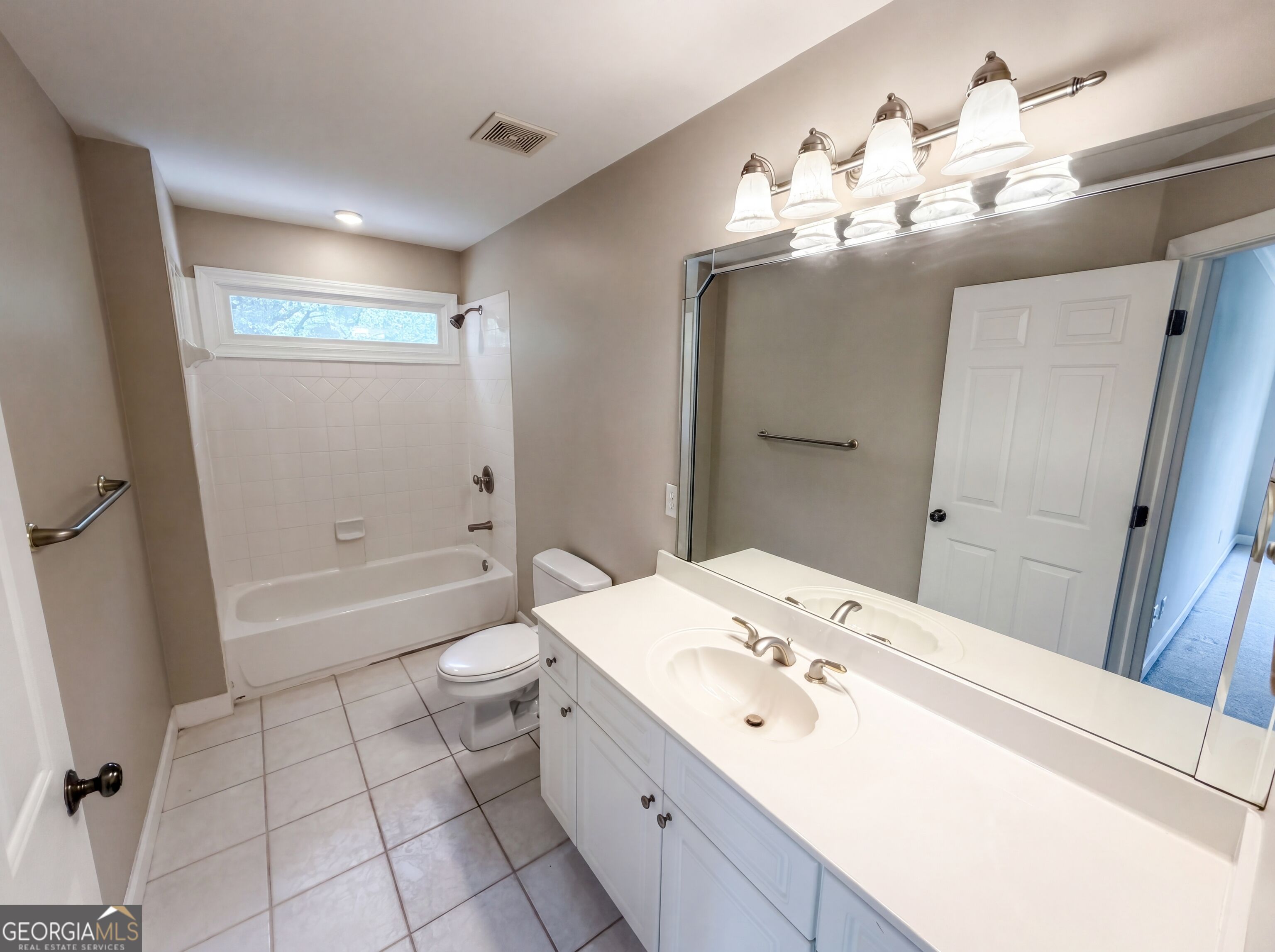 4710 Roswell Road Property Photo 32