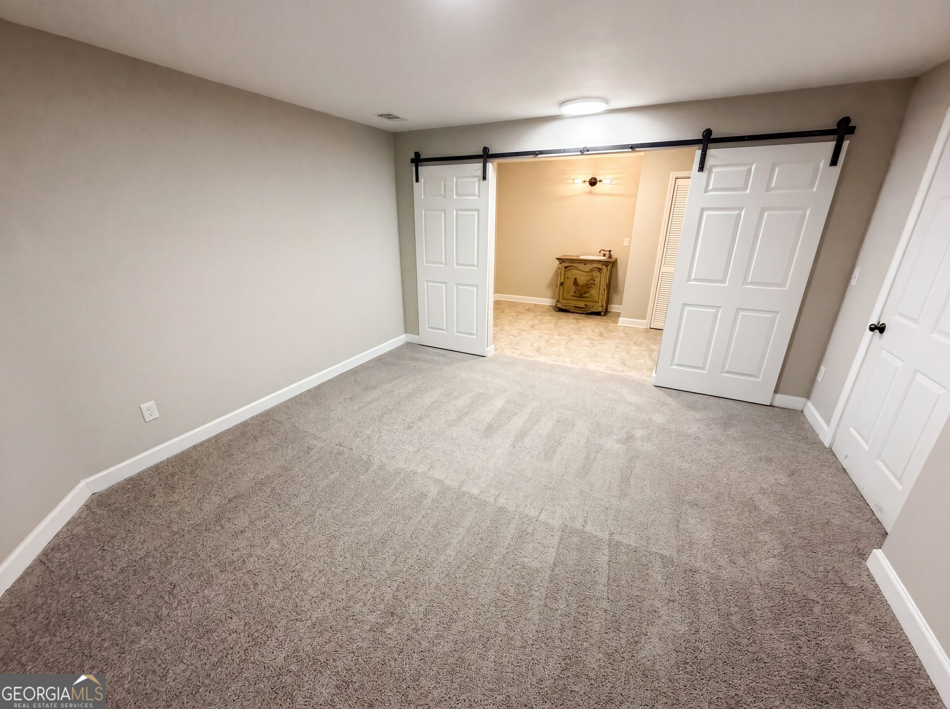 4710 Roswell Road Property Photo 38