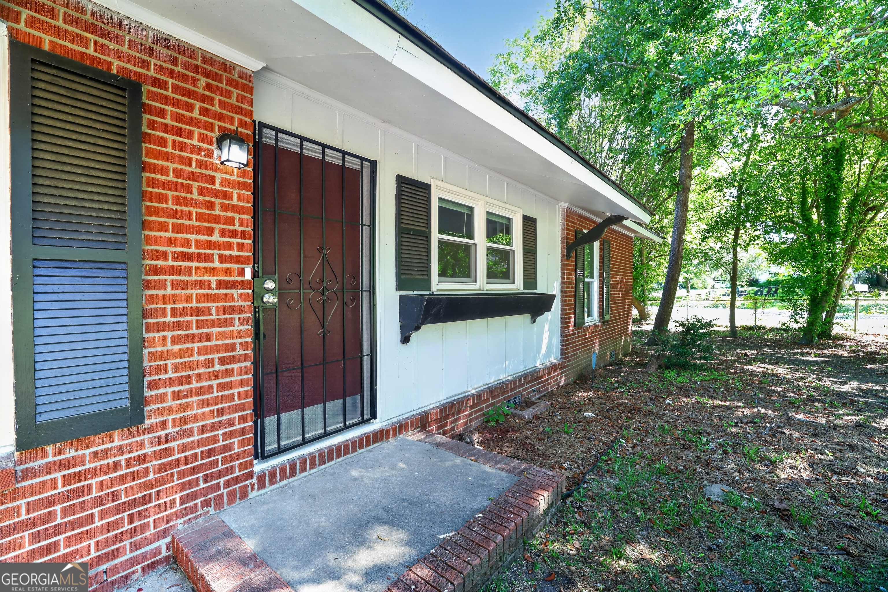 2309 Sumac Drive Property Photo 3