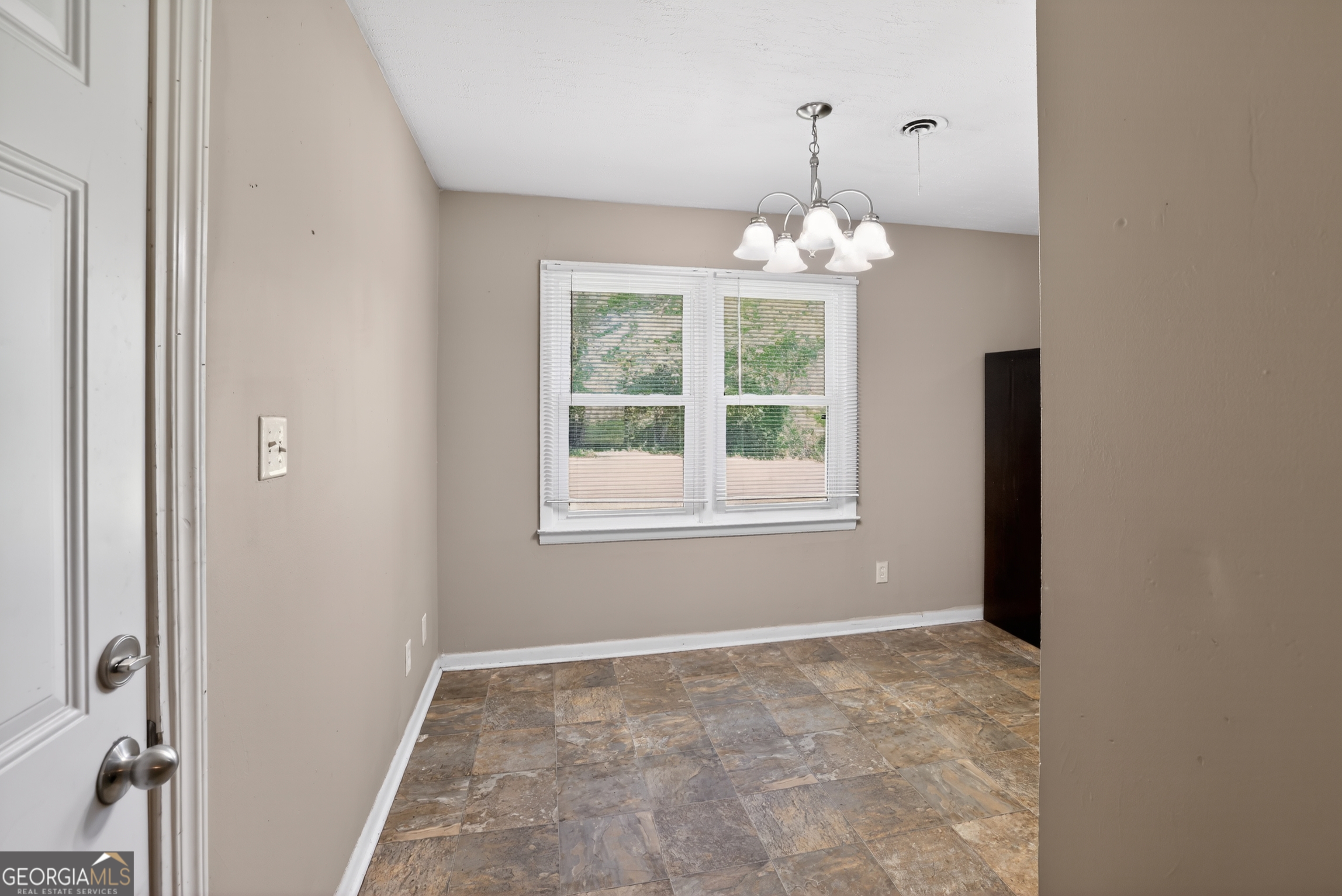 2309 Sumac Drive Property Photo 19
