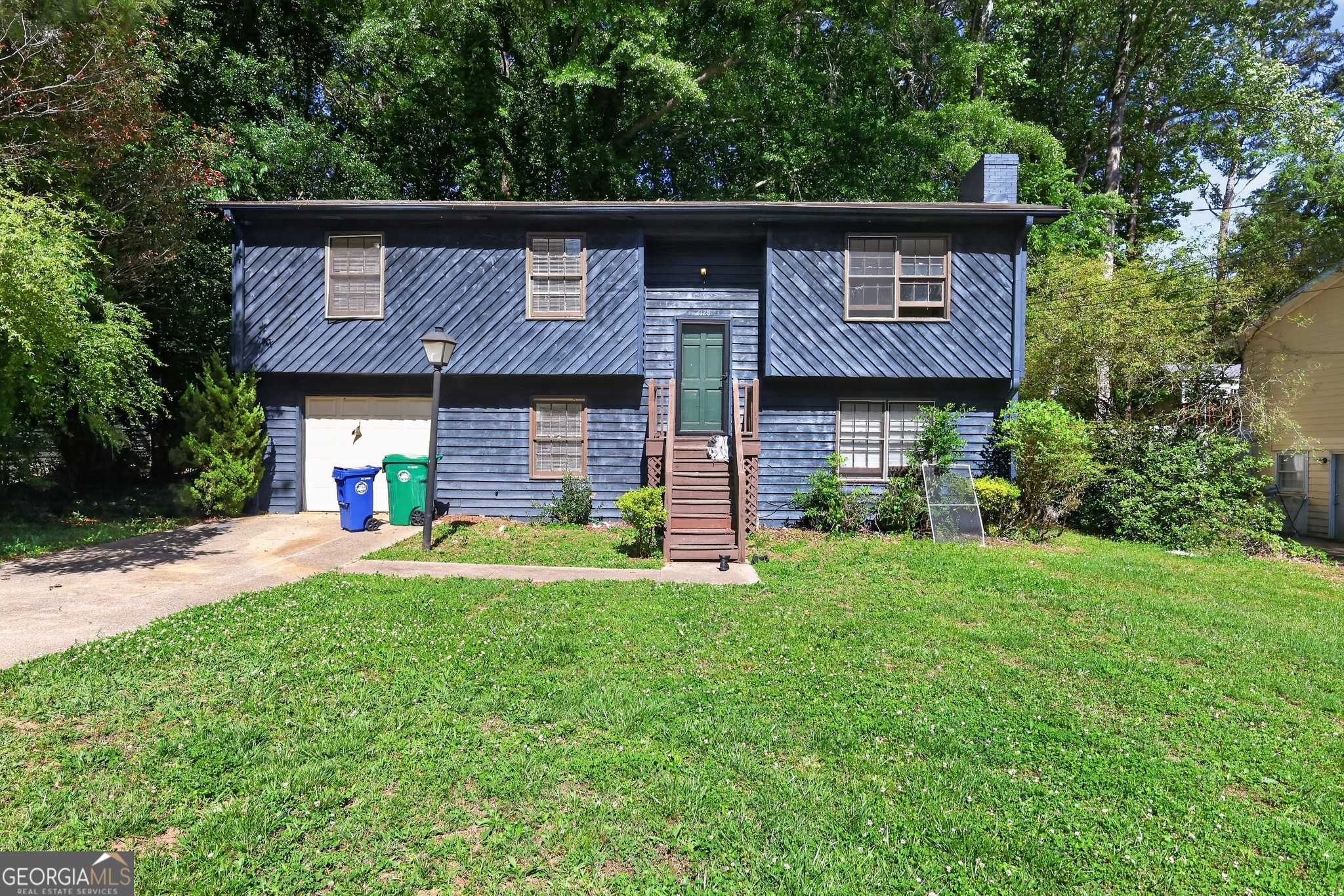 2128 Tiffany Lane Property Photo 1
