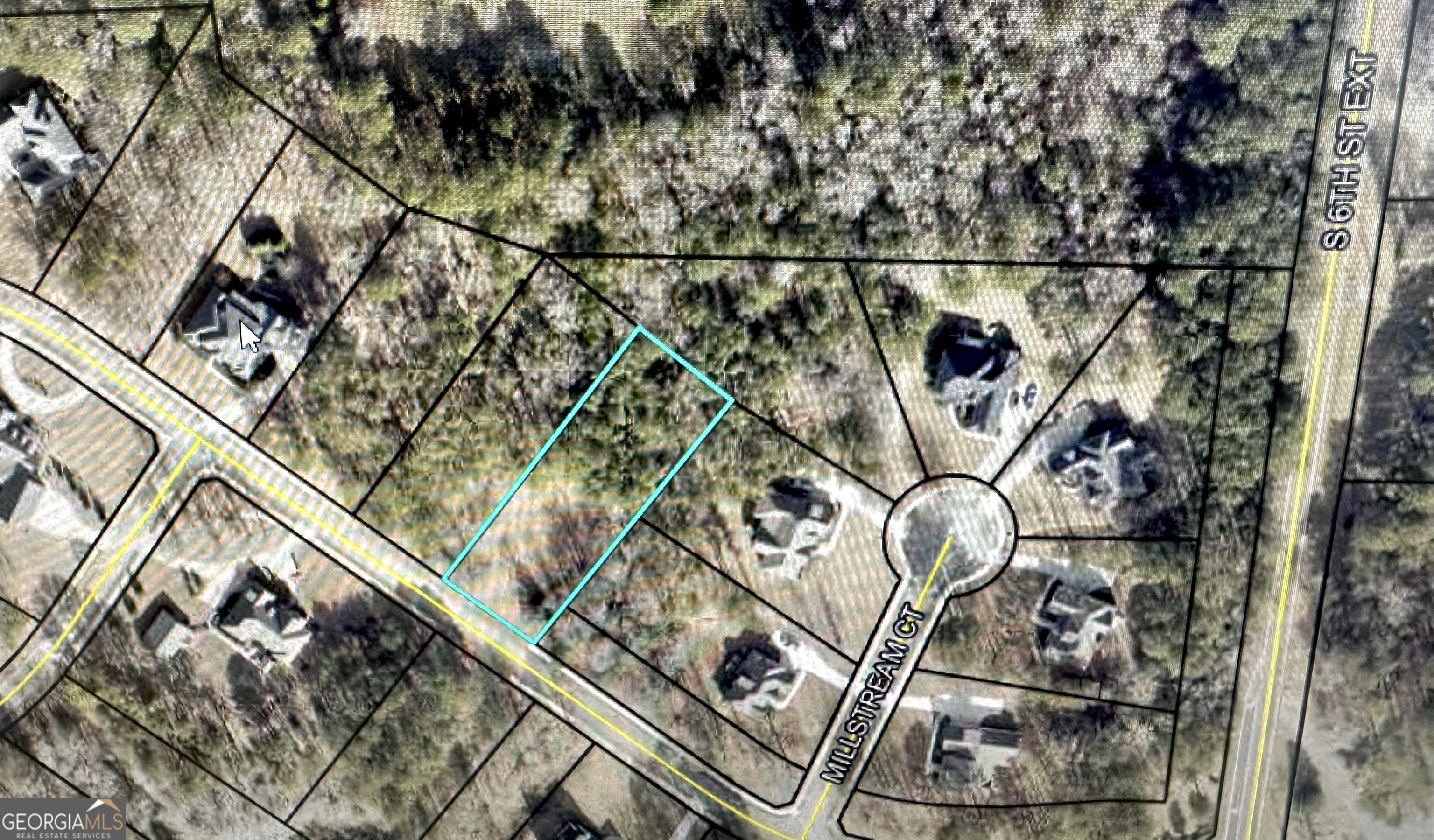 1011 Waverly Drive Property Photo 3
