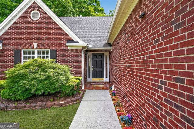 2270 Taylor Pointe Way Property Photo 4