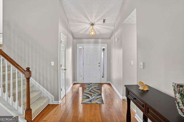 2270 Taylor Pointe Way Property Photo 6