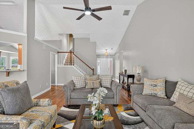 2270 Taylor Pointe Way Property Photo 7