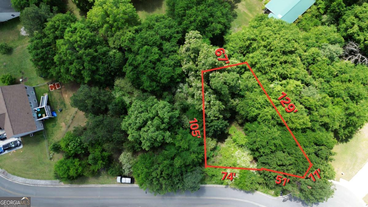 111 Jarrett Drive Property Photo 5