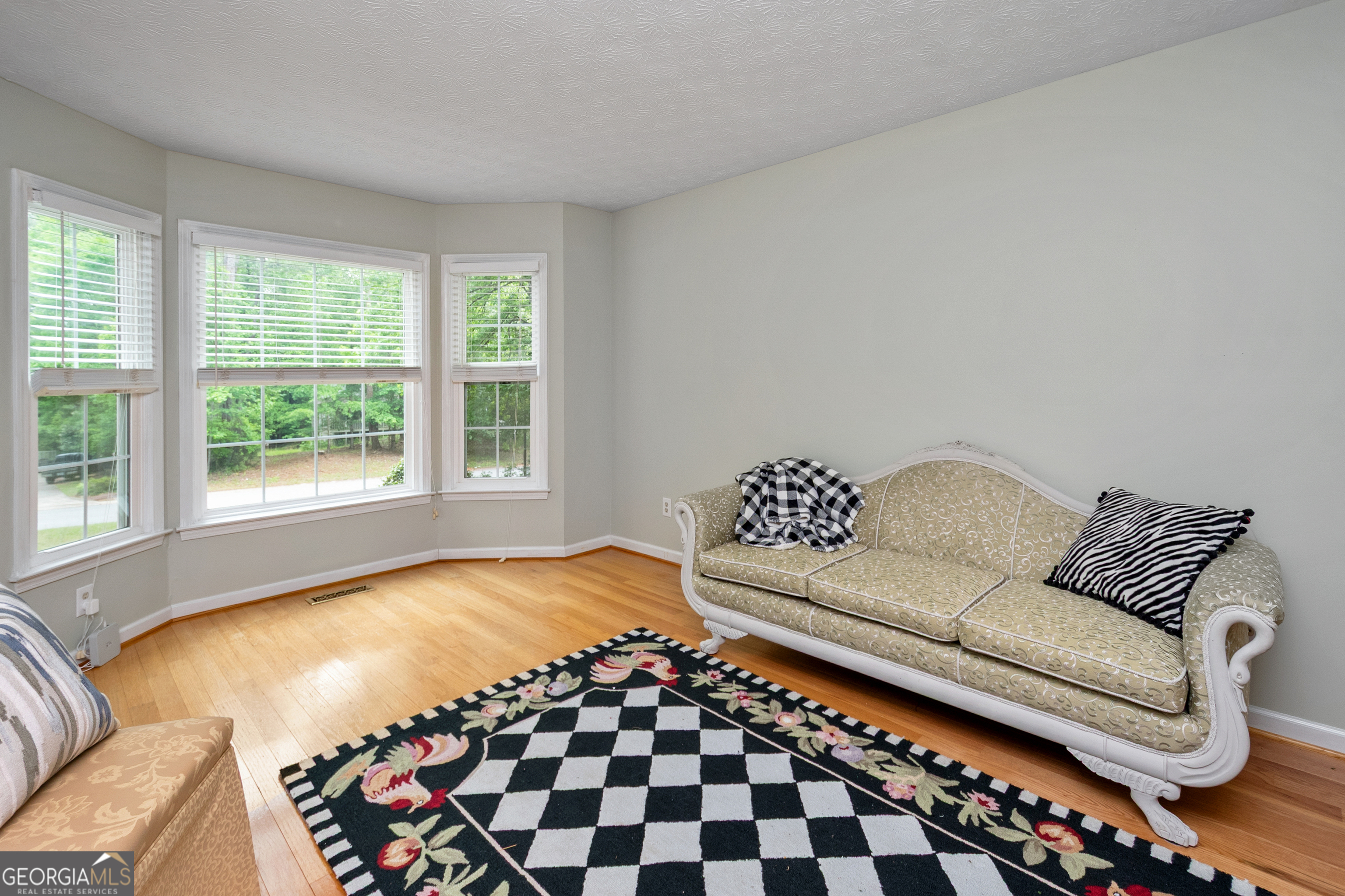 405 Ridgemont Dr No Street Suffix Property Photo 4