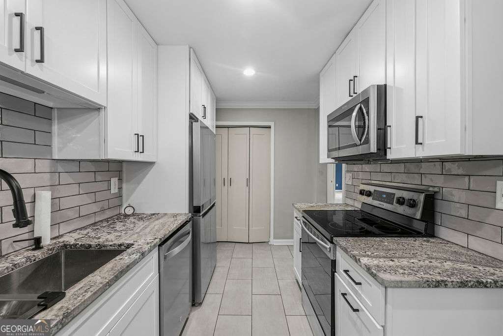 1704 Brighton Point Property Photo 6