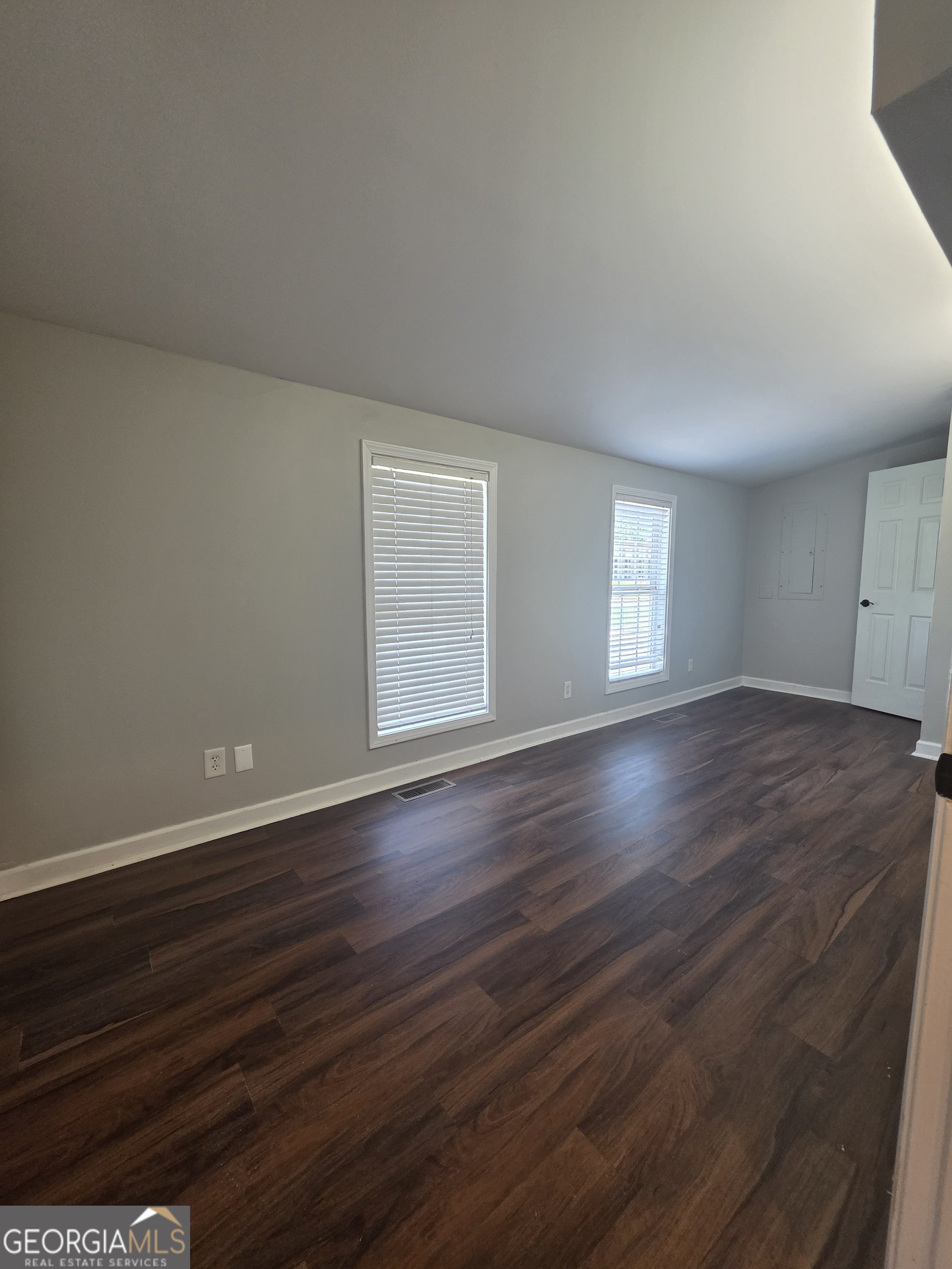 84 Hood Street Property Photo 6