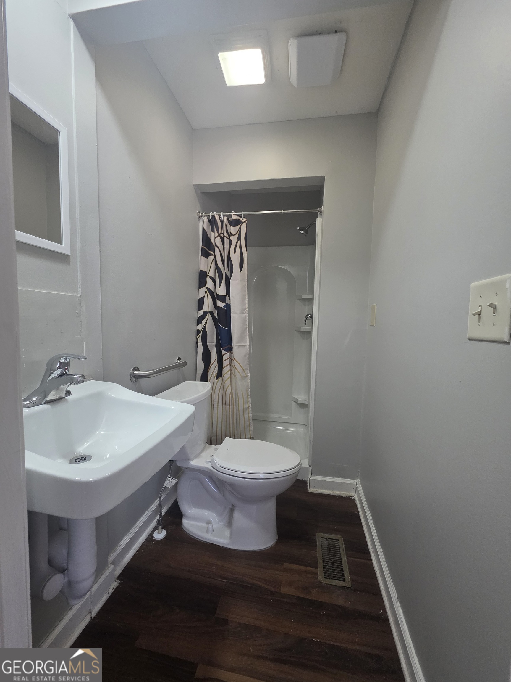 84 Hood Street Property Photo 9
