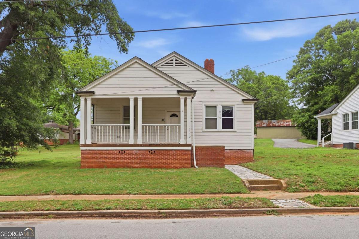 3312 Bloomfield Avenue