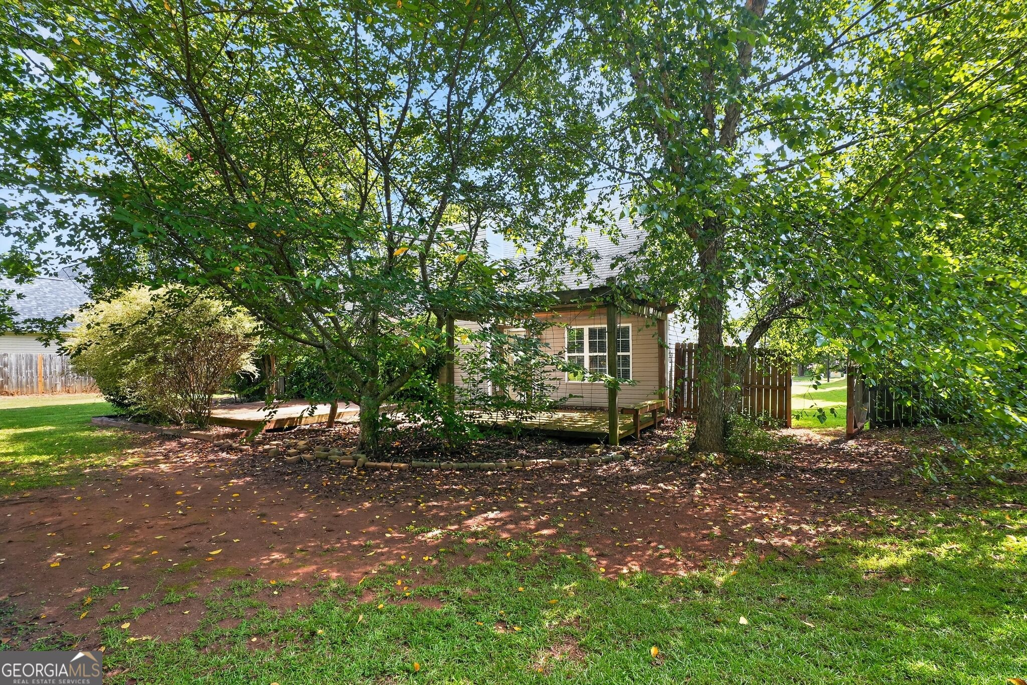 102 Ruby Way Property Photo 3
