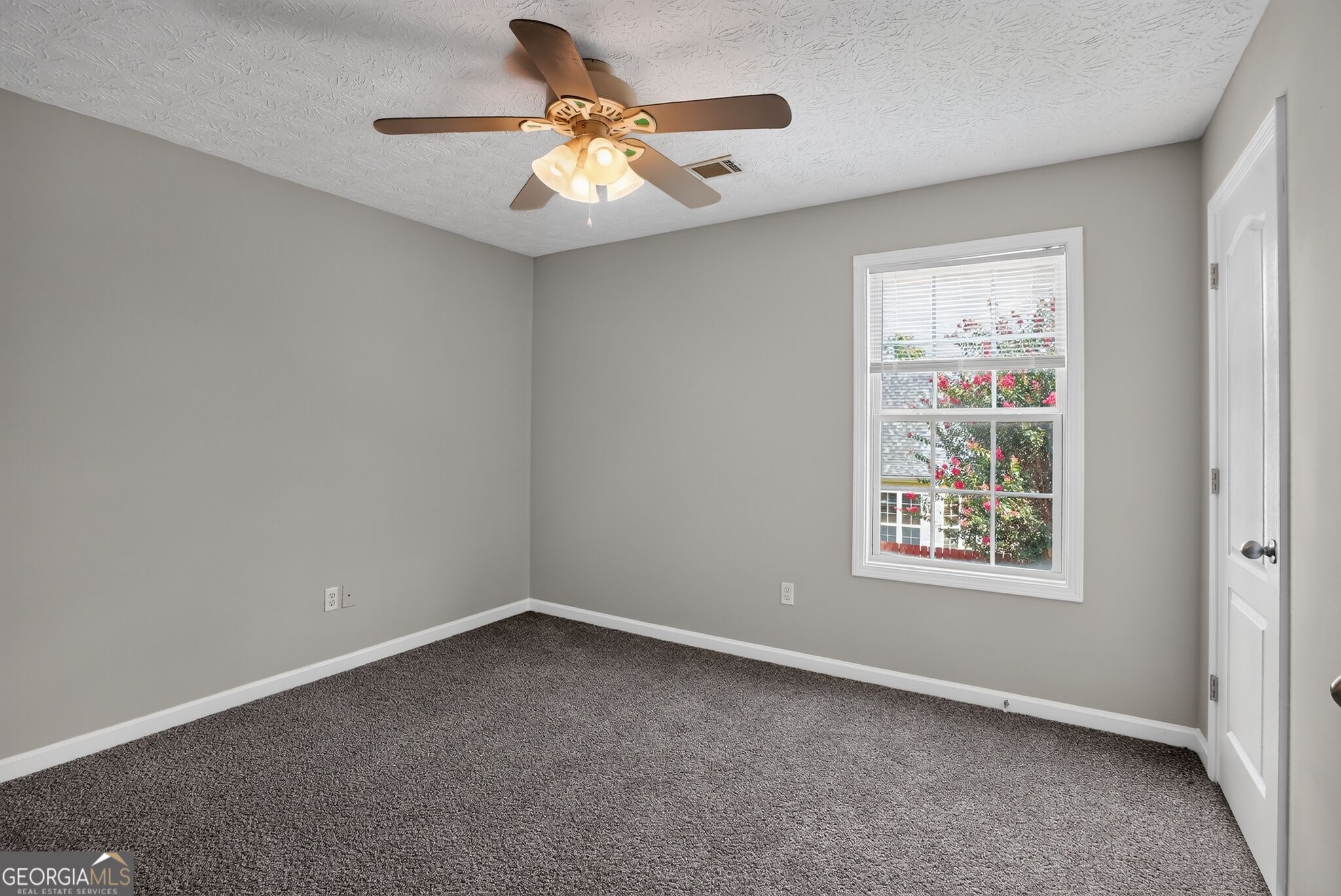 102 Ruby Way Property Photo 12