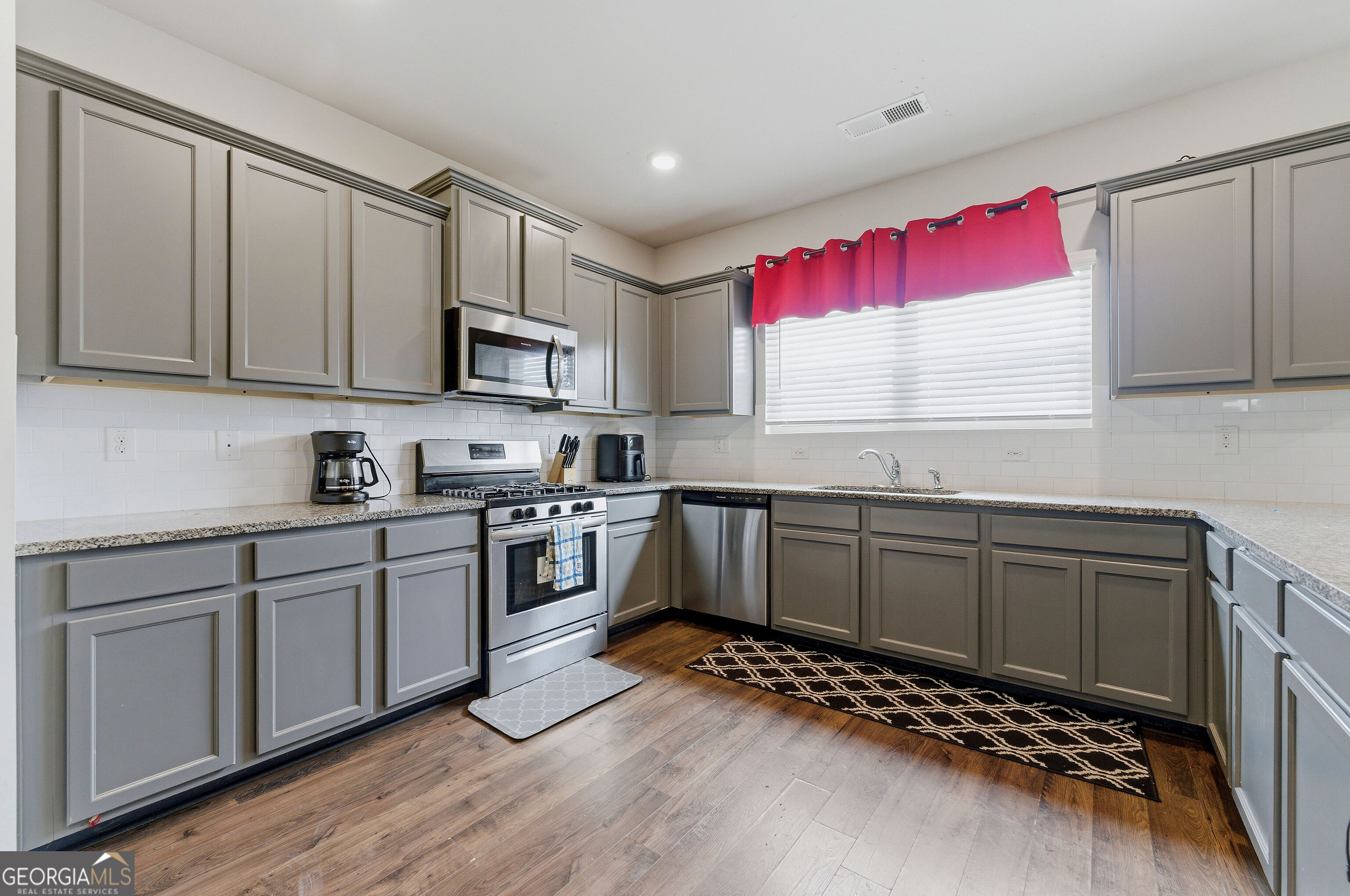 505 Emporia Loop Property Photo 11