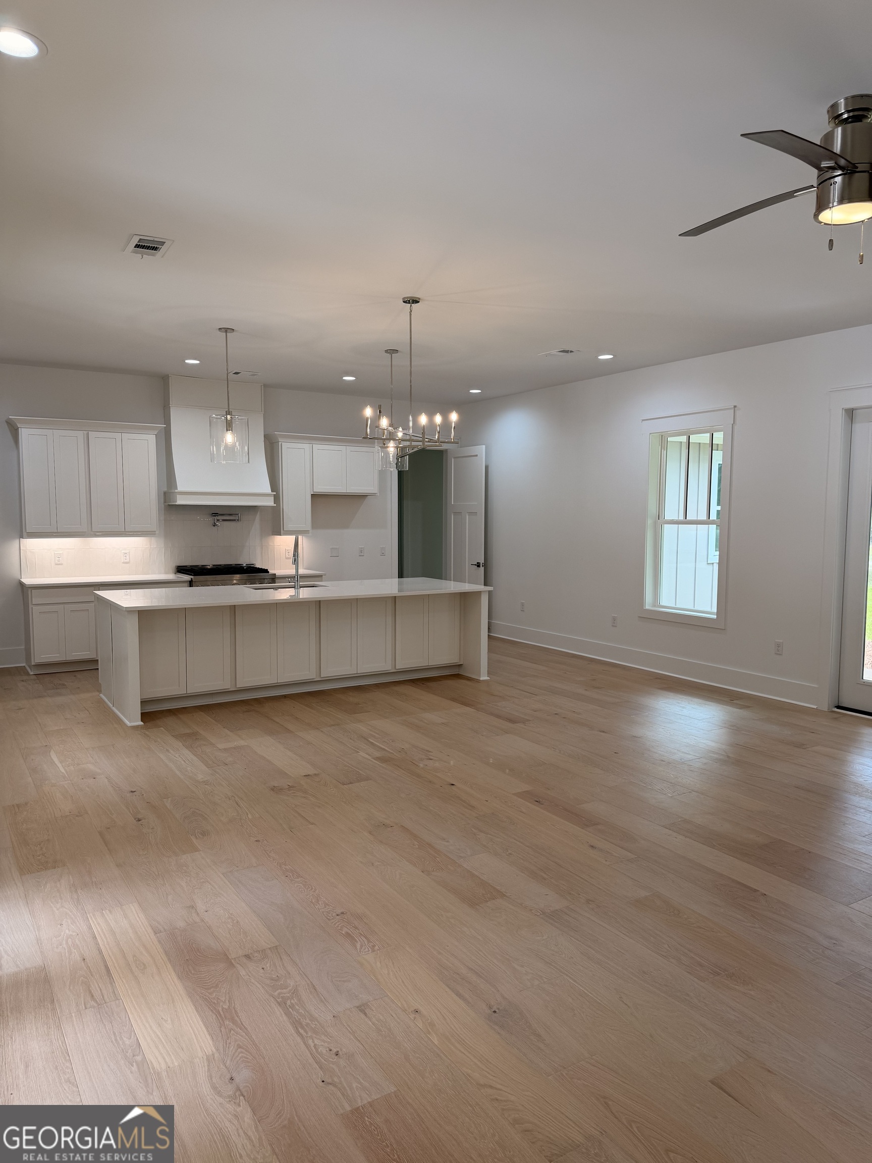 306 Cobia Lane Property Photo 3