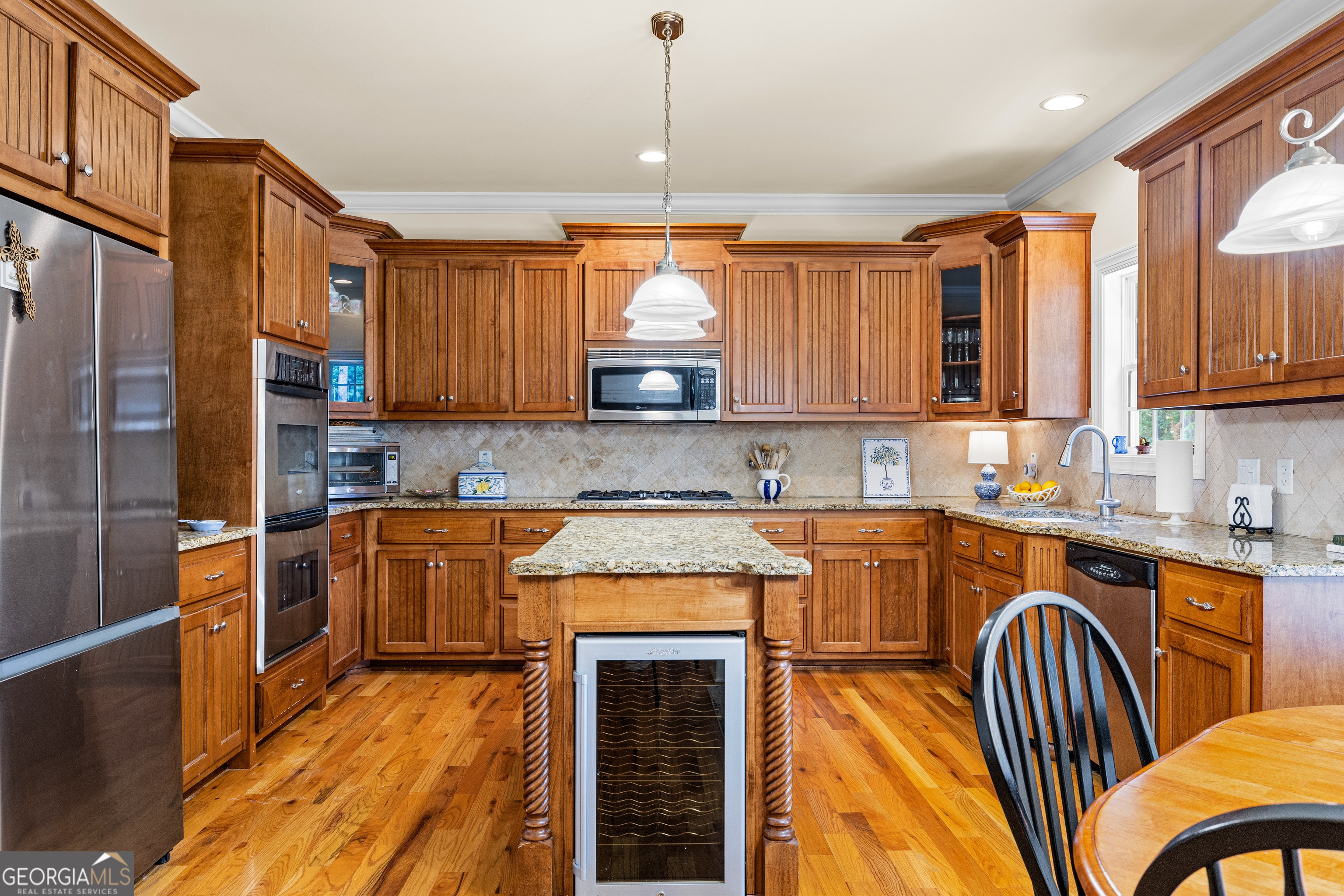 90 Westwind Drive Property Photo 3