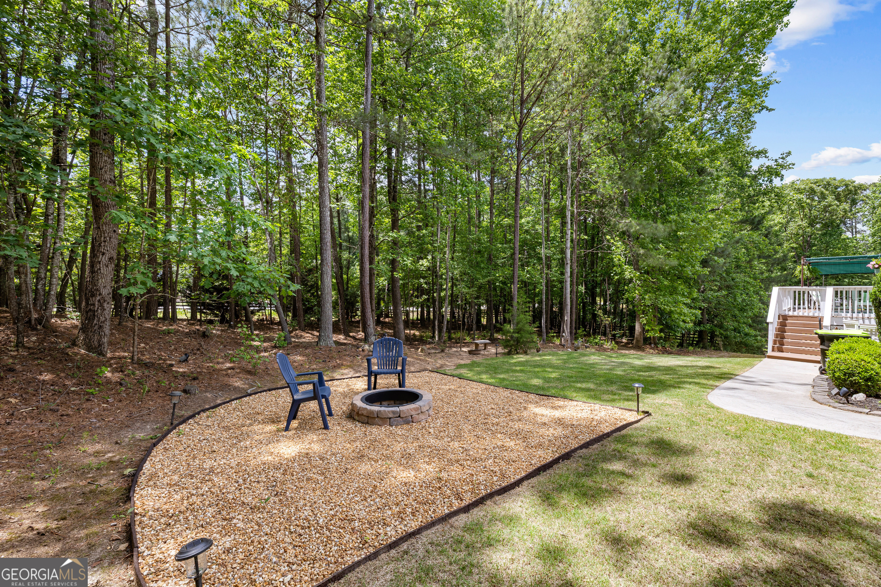 90 Westwind Drive Property Photo 10