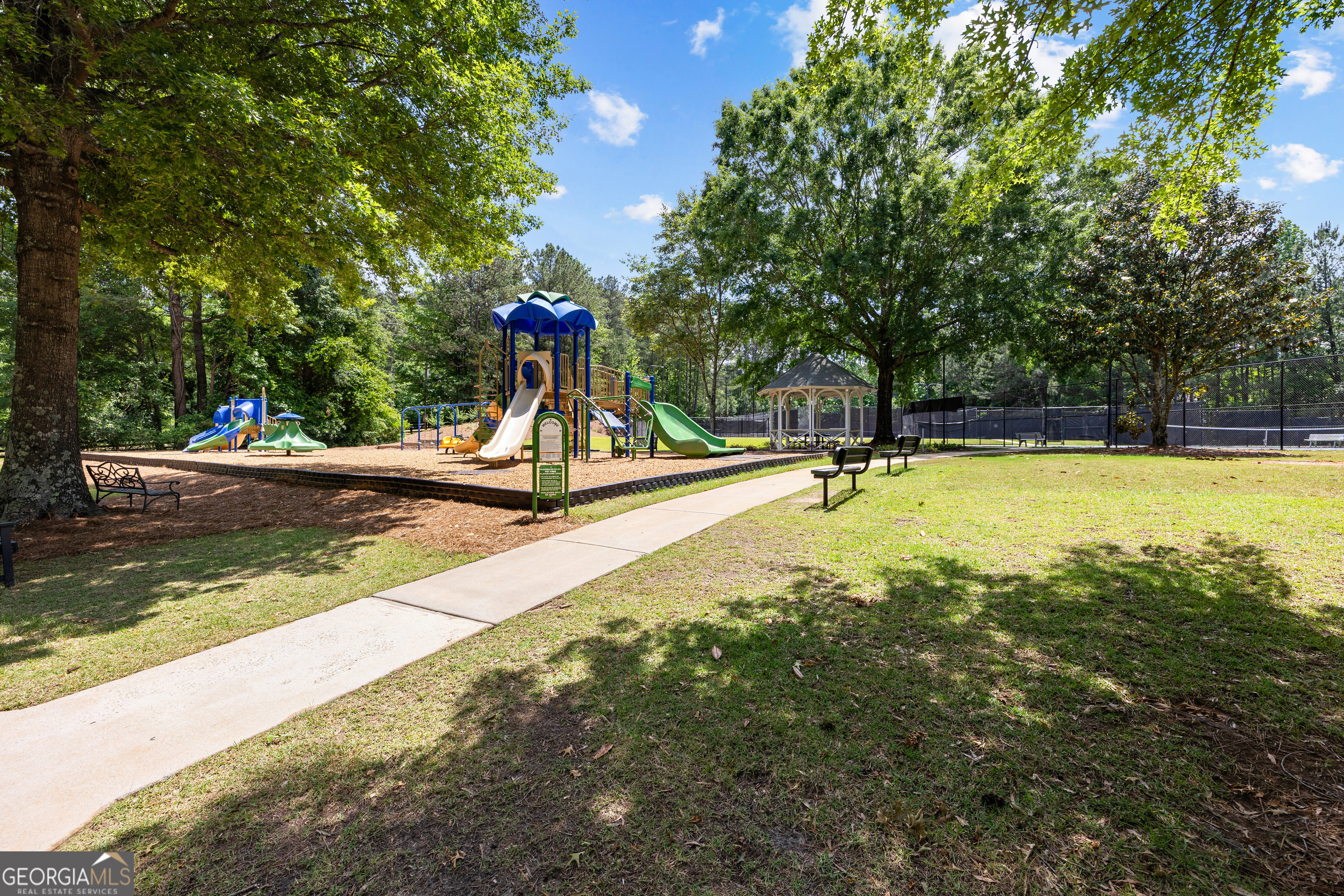 90 Westwind Drive Property Photo 64