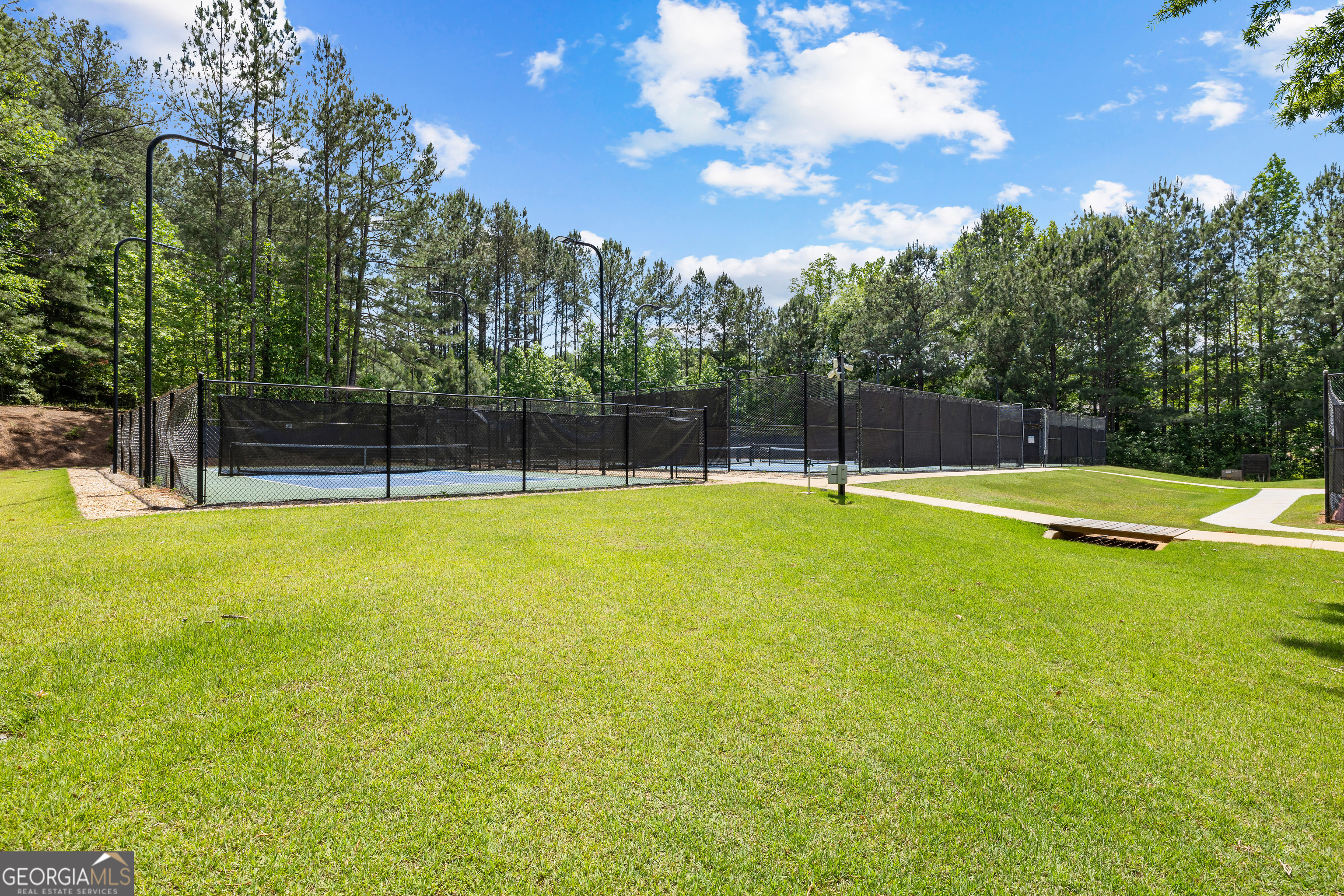 90 Westwind Drive Property Photo 68