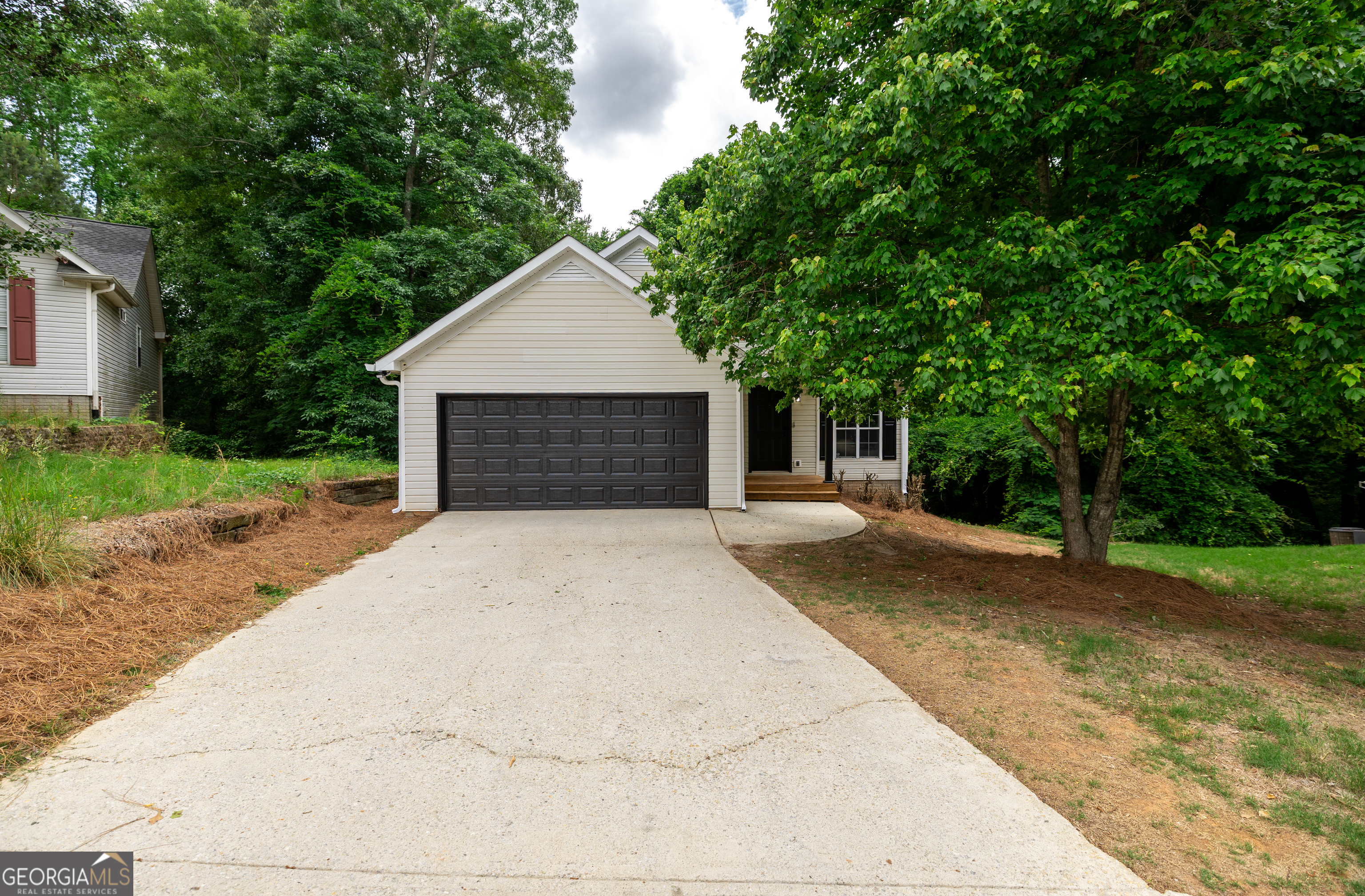 930 Sweetwater Way Property Photo 1