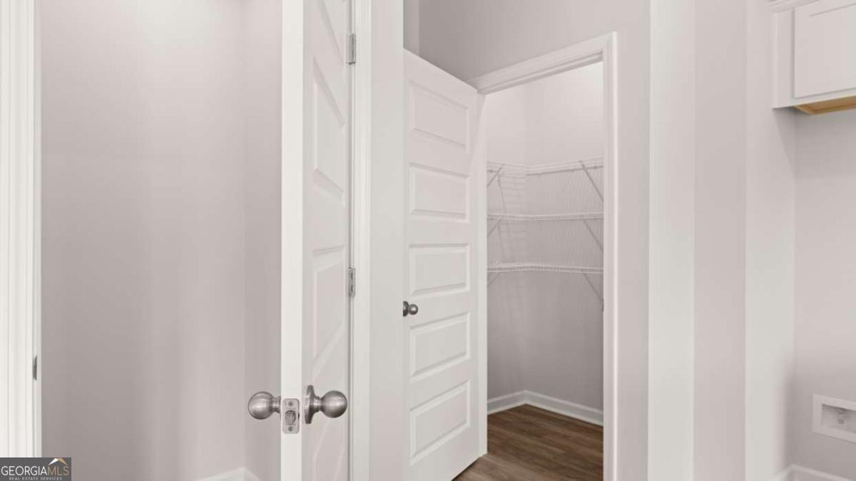100 White Spruce Way Property Photo 8
