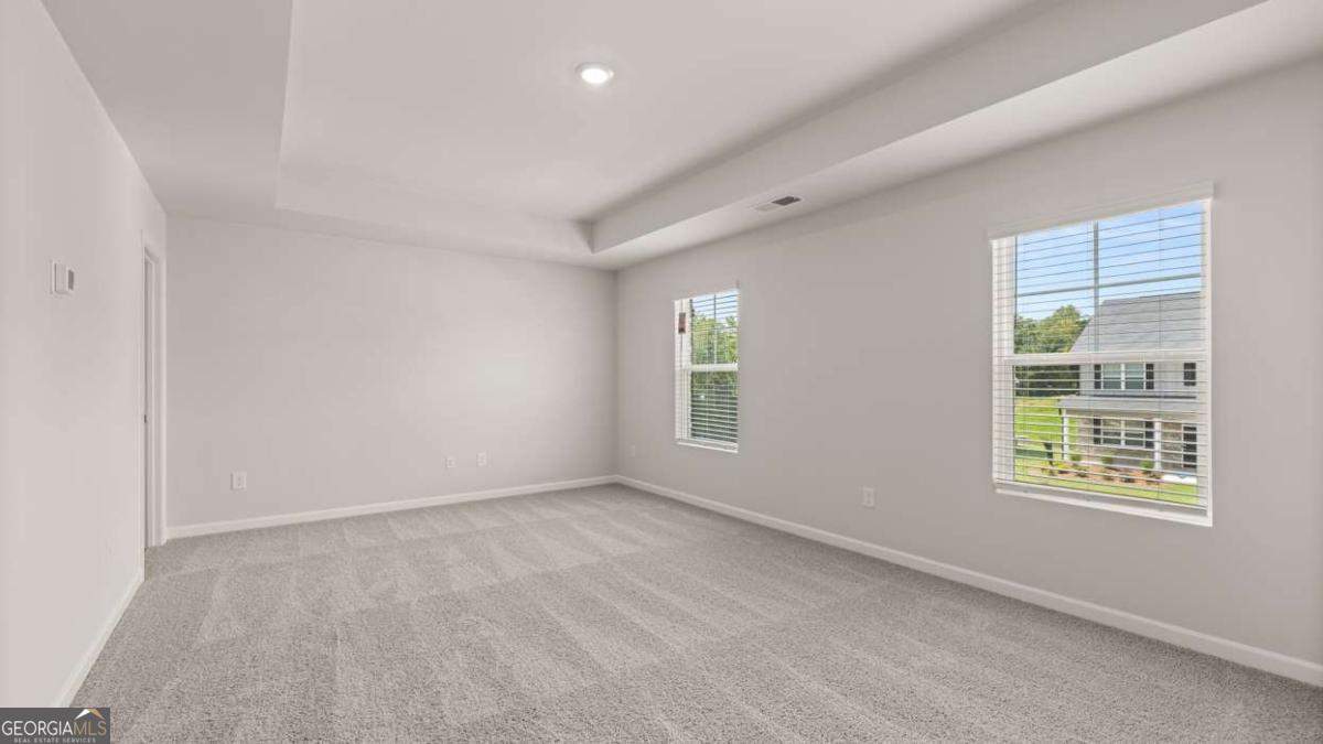 100 White Spruce Way Property Photo 17