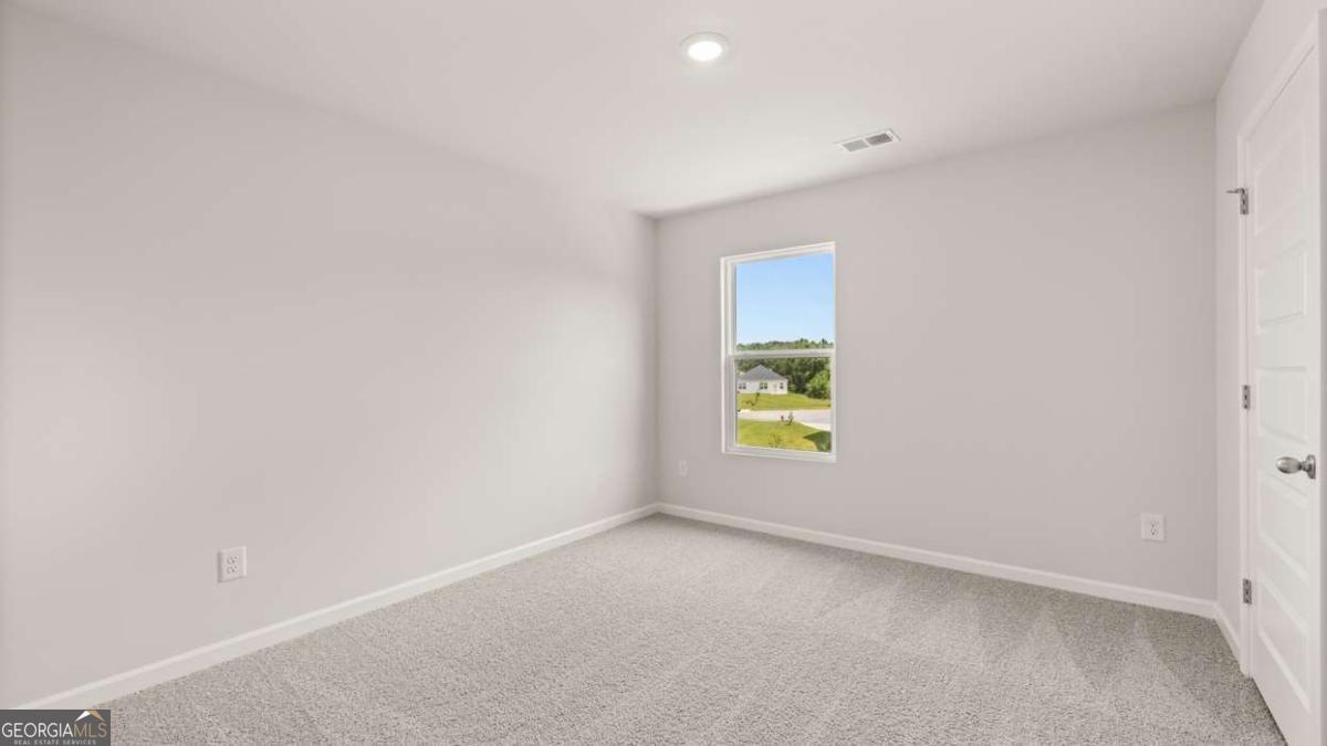 100 White Spruce Way Property Photo 24