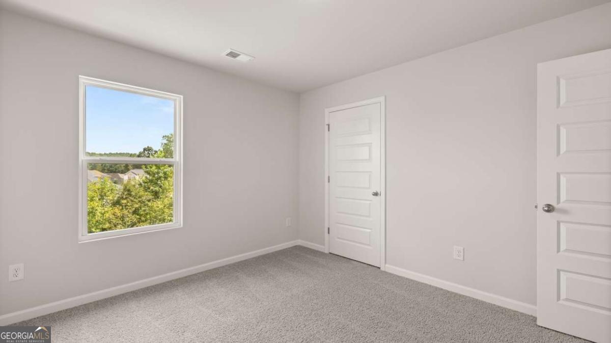 100 White Spruce Way Property Photo 25