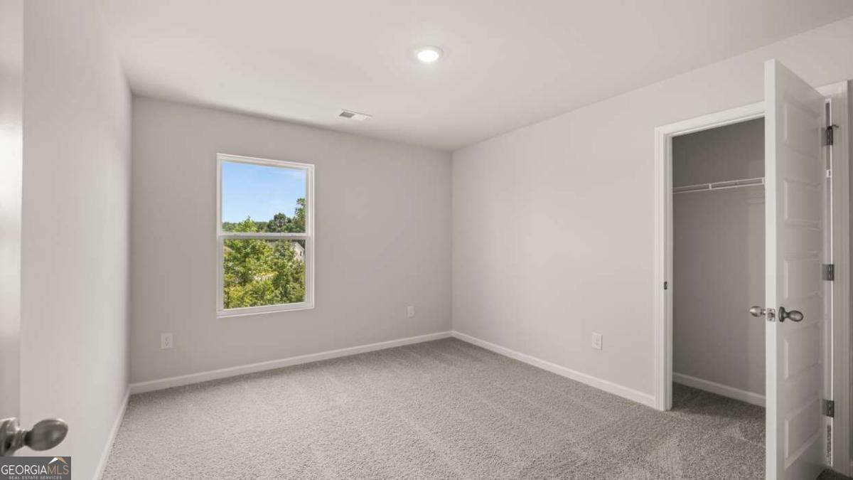 100 White Spruce Way Property Photo 26