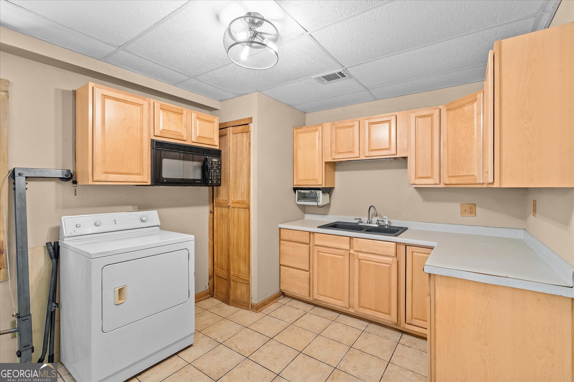 4930 Post Road Property Photo 37