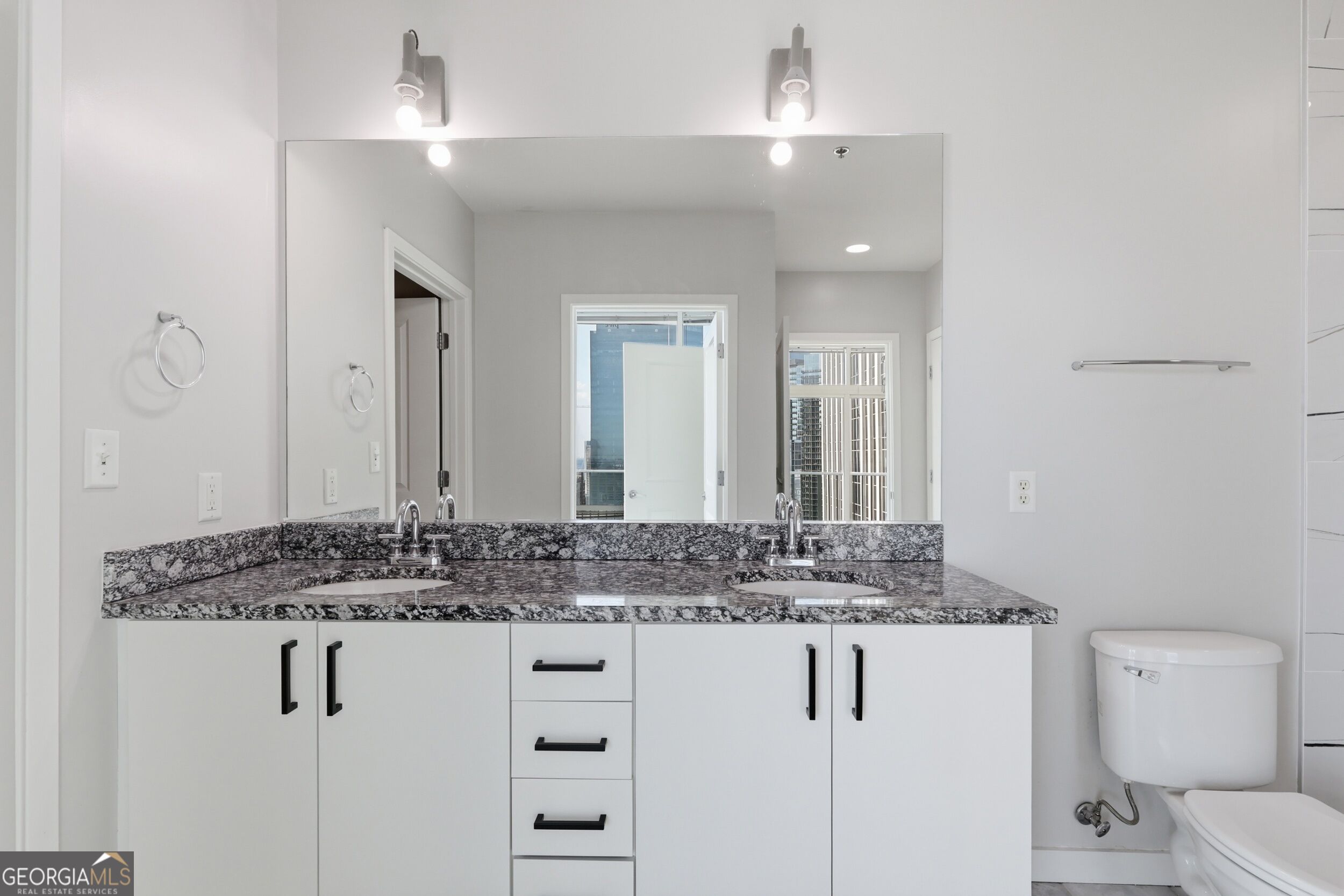 943 Peachtree Street Ne # 1915 Property Photo 17