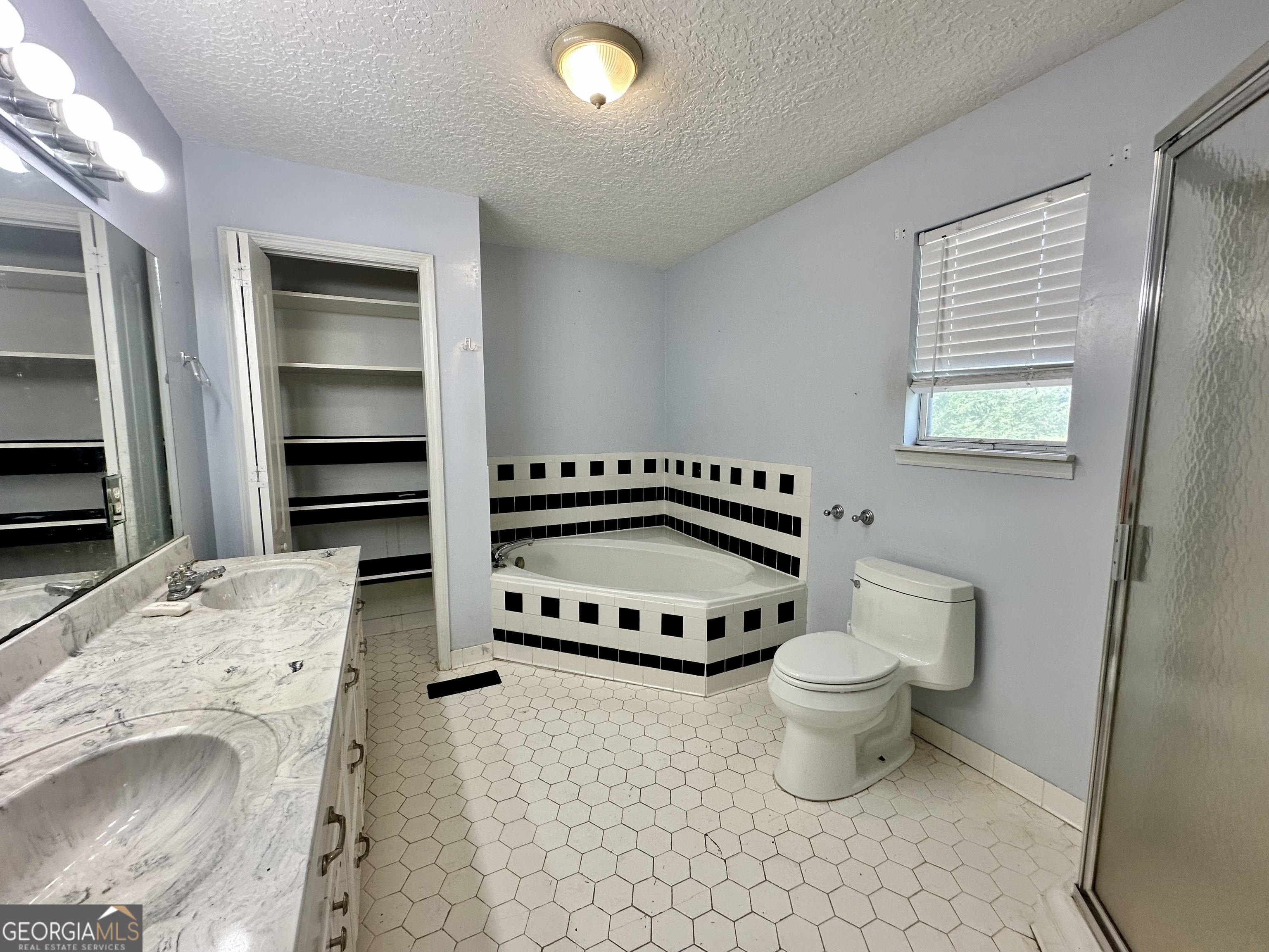 1682 Pearson Highway Property Photo 6