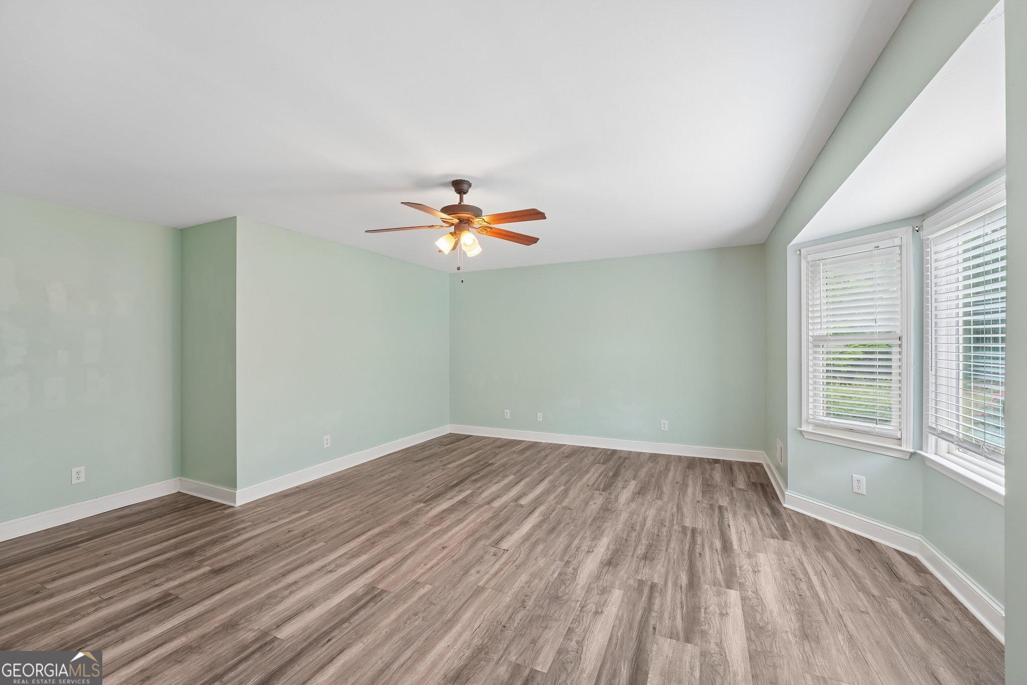 378 Clyde Court Property Photo 33