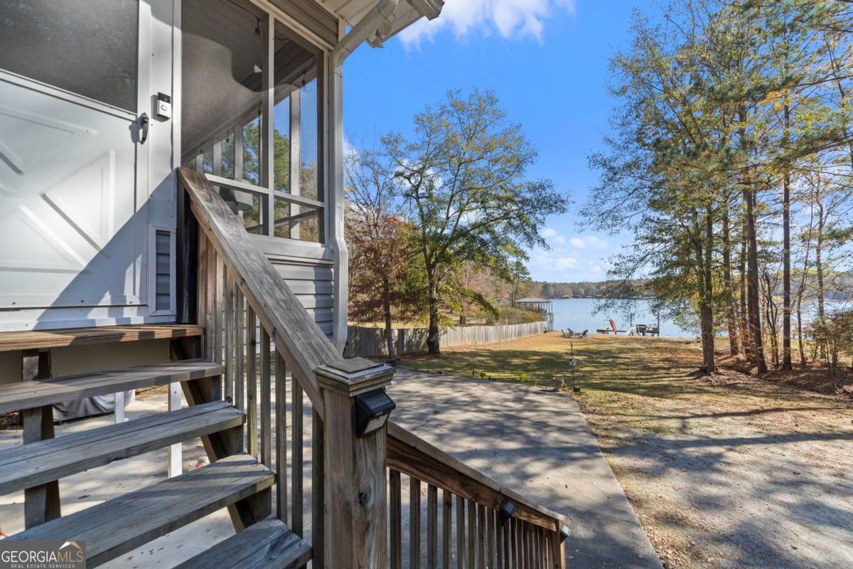 462 Rockville Springs Drive Property Photo 6
