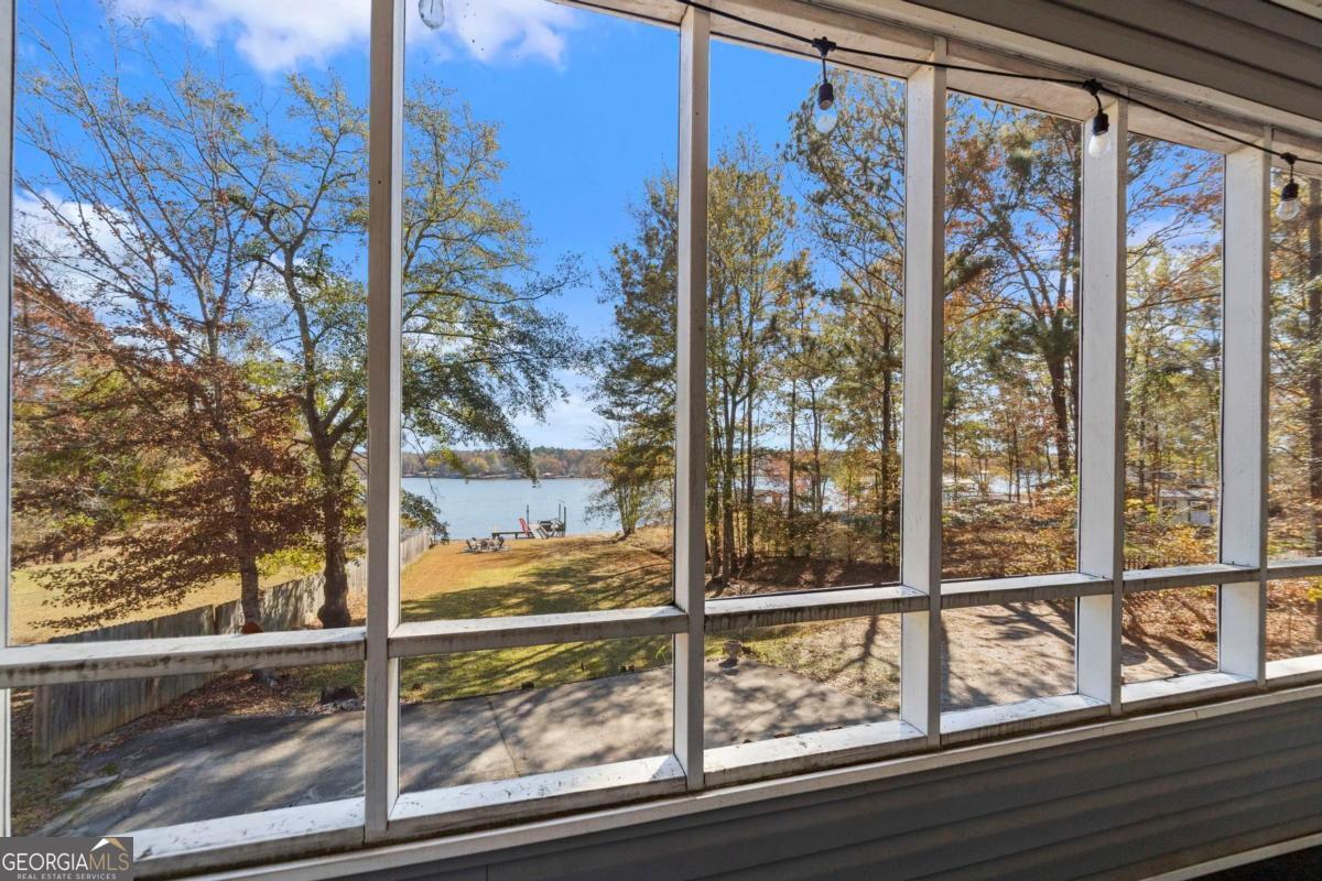 462 Rockville Springs Drive Property Photo 8