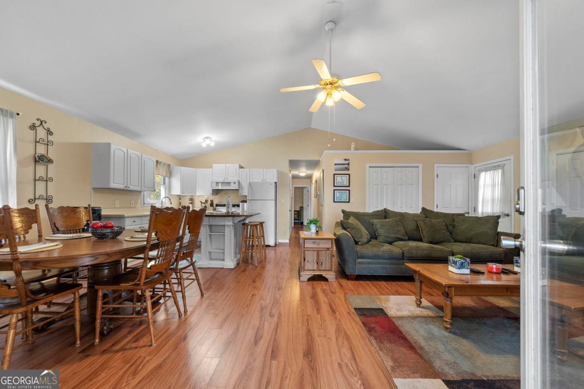462 Rockville Springs Drive Property Photo 9