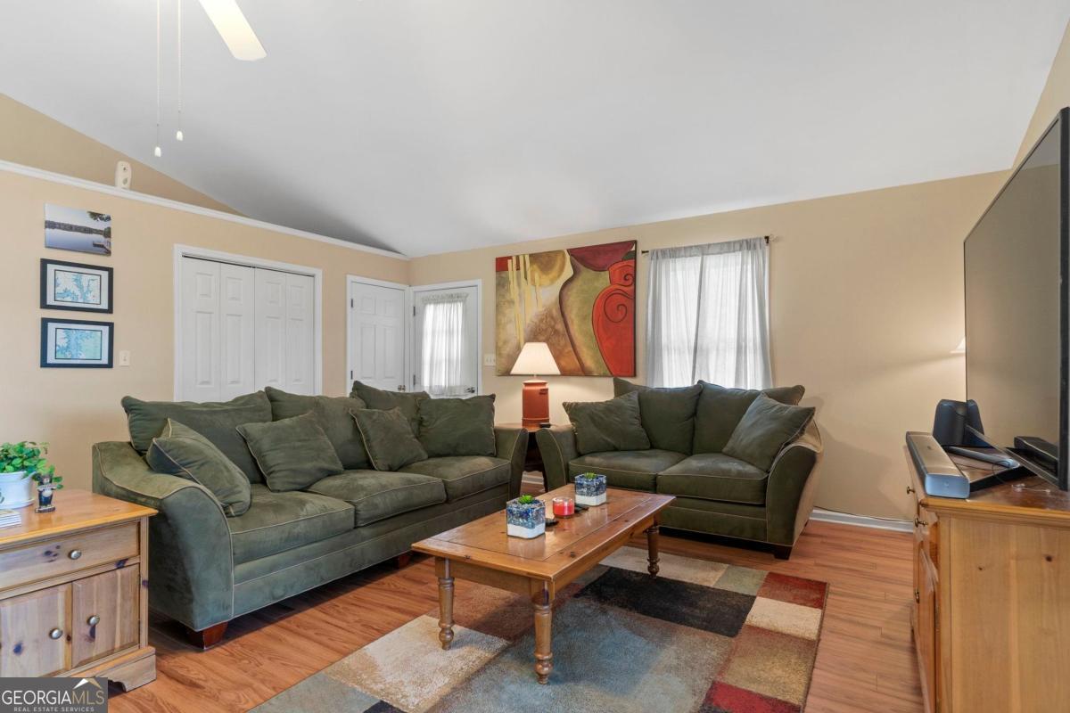 462 Rockville Springs Drive Property Photo 11