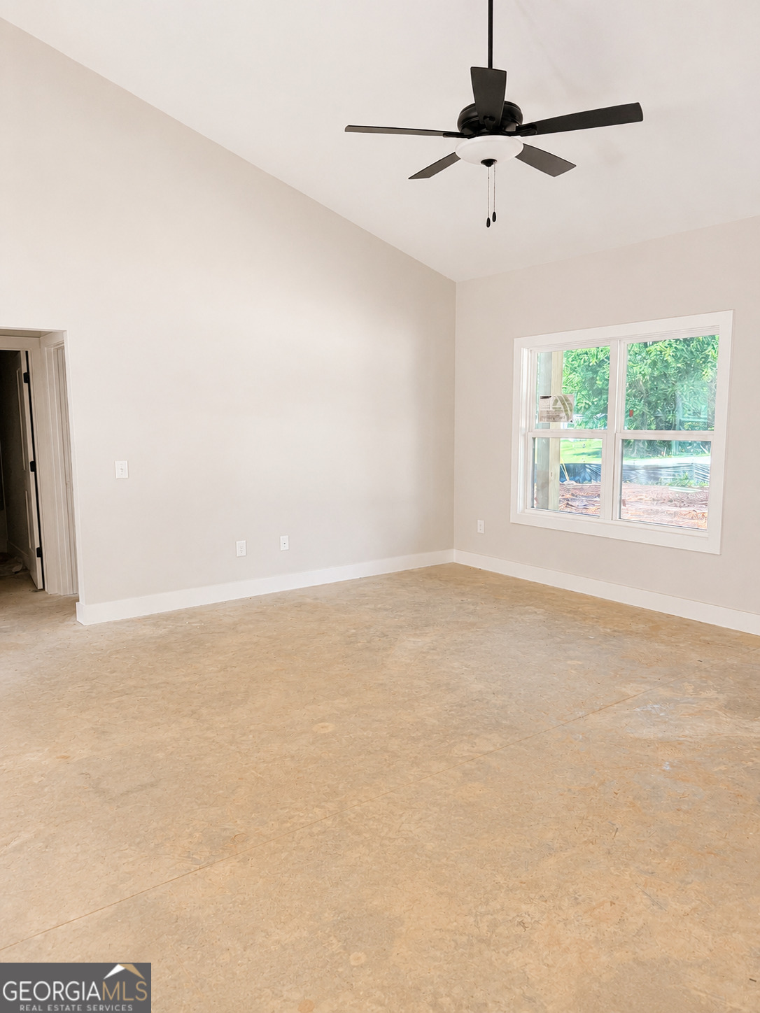 563 High Road Property Photo 5