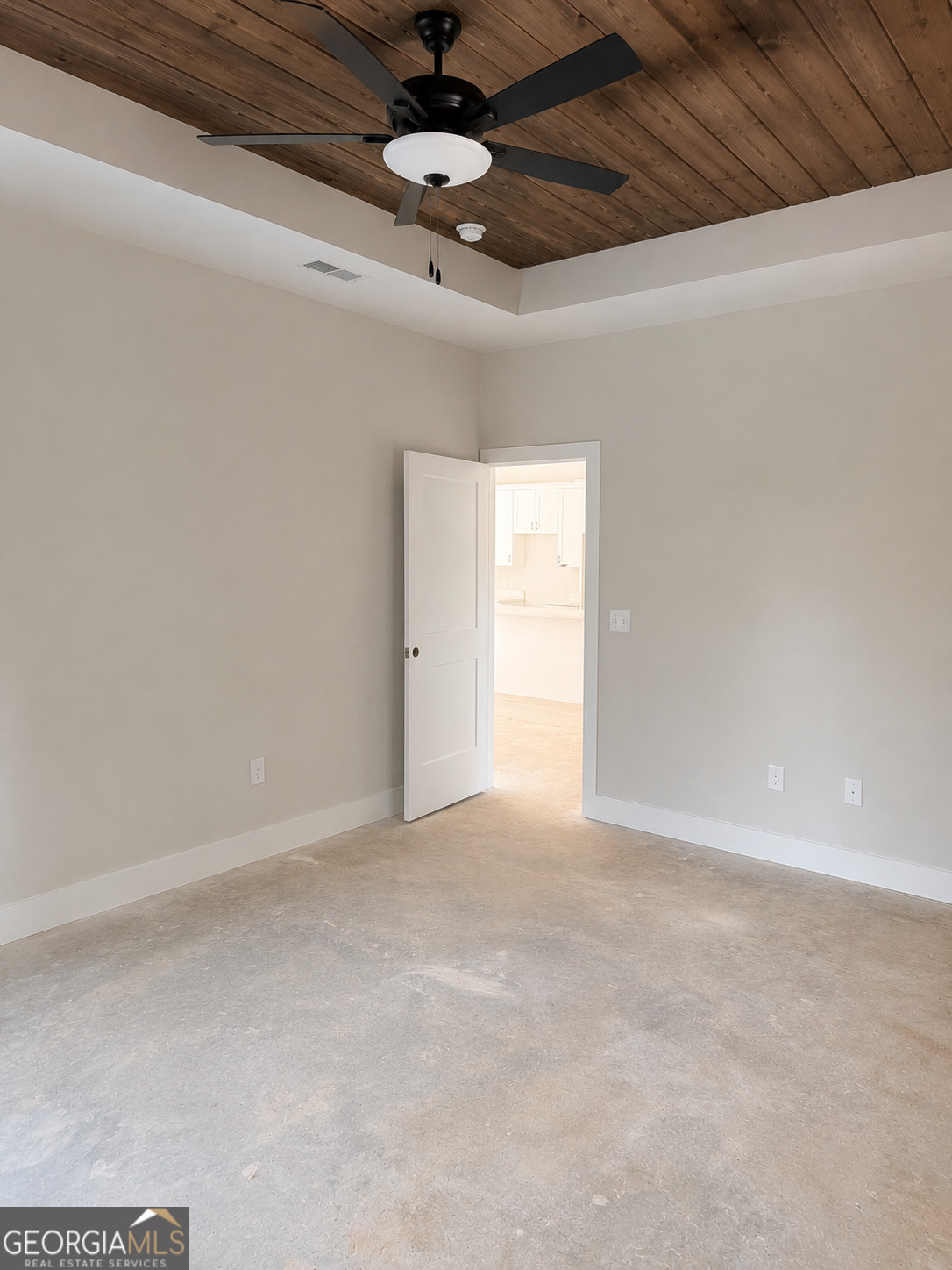 563 High Road Property Photo 12