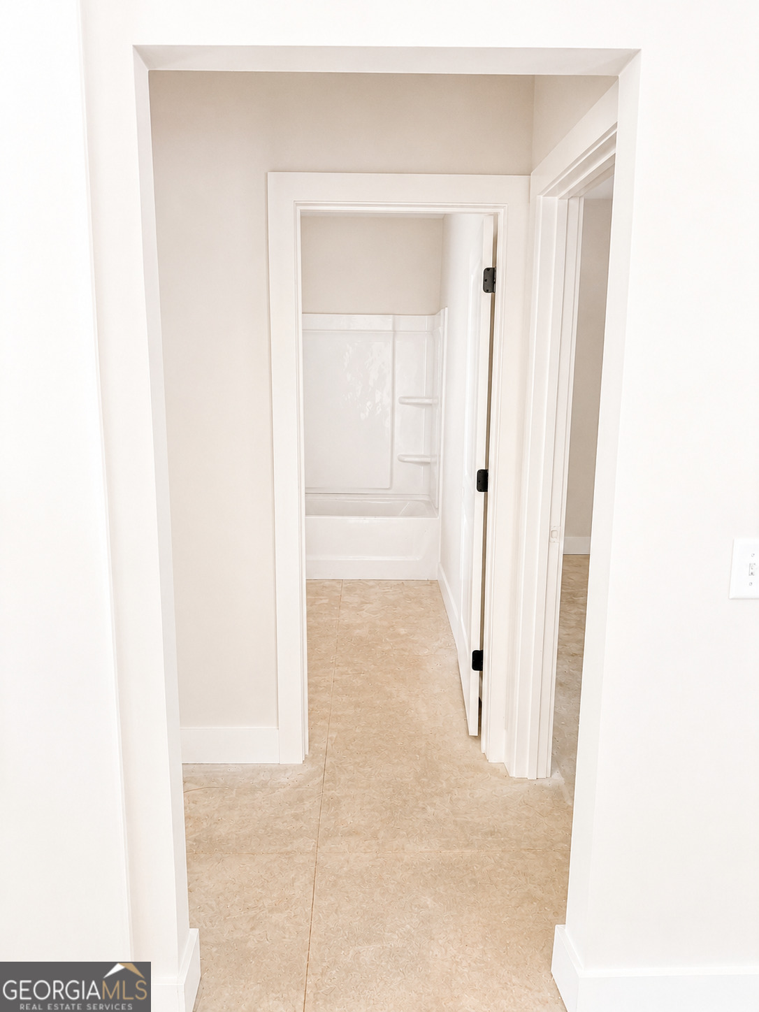 563 High Road Property Photo 13