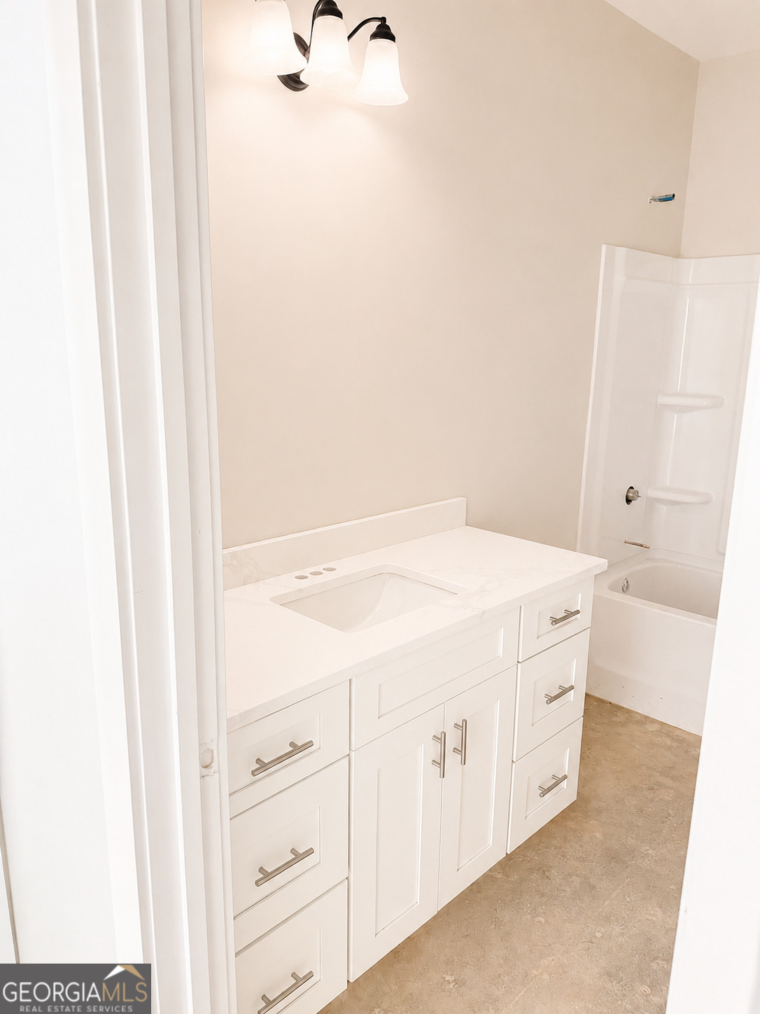 563 High Road Property Photo 16