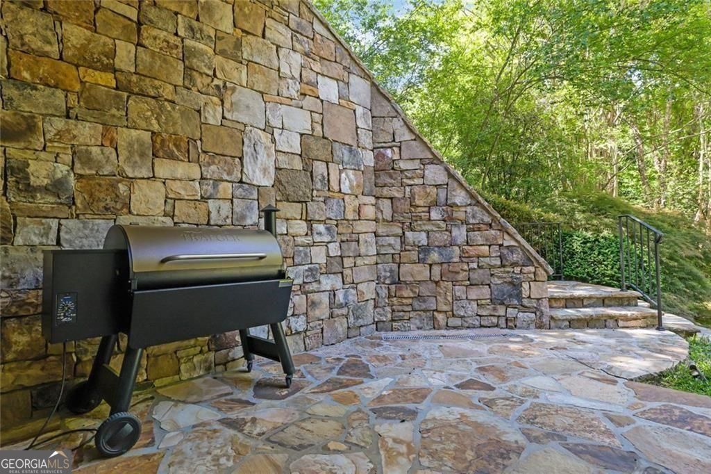 160 Trimble Crest Drive Property Photo 74
