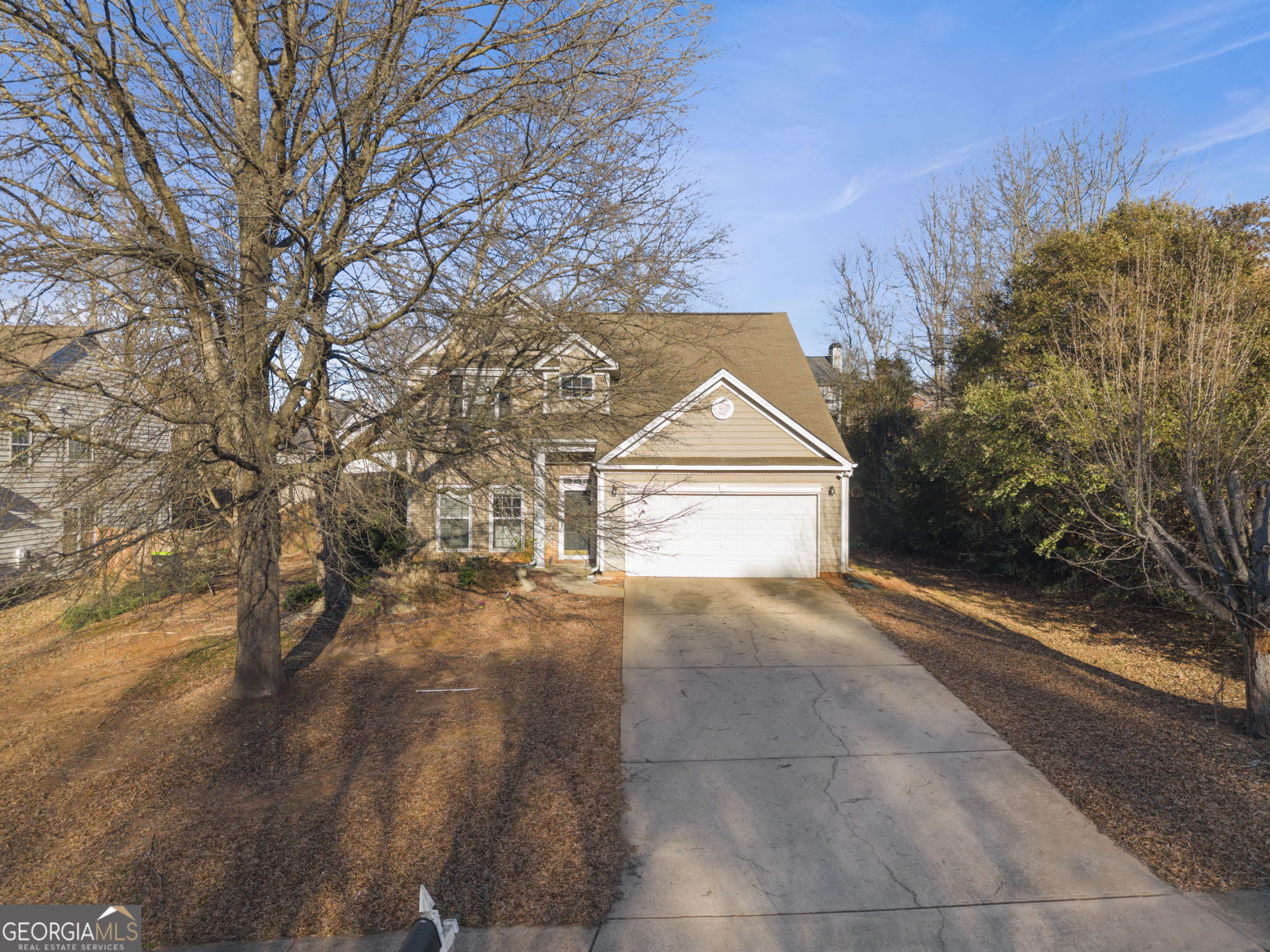 423 Heathcliff Court Property Photo 3