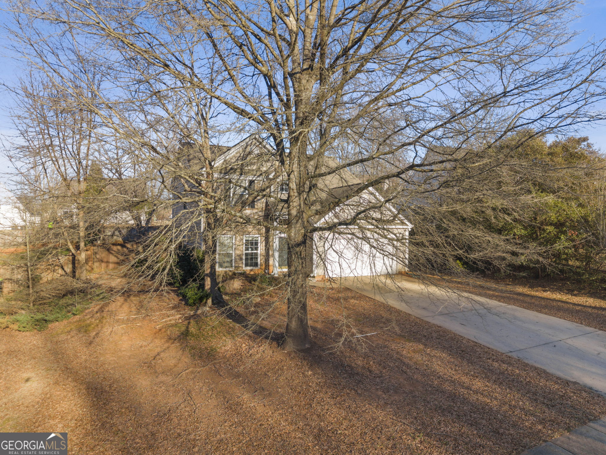 423 Heathcliff Court Property Photo 4